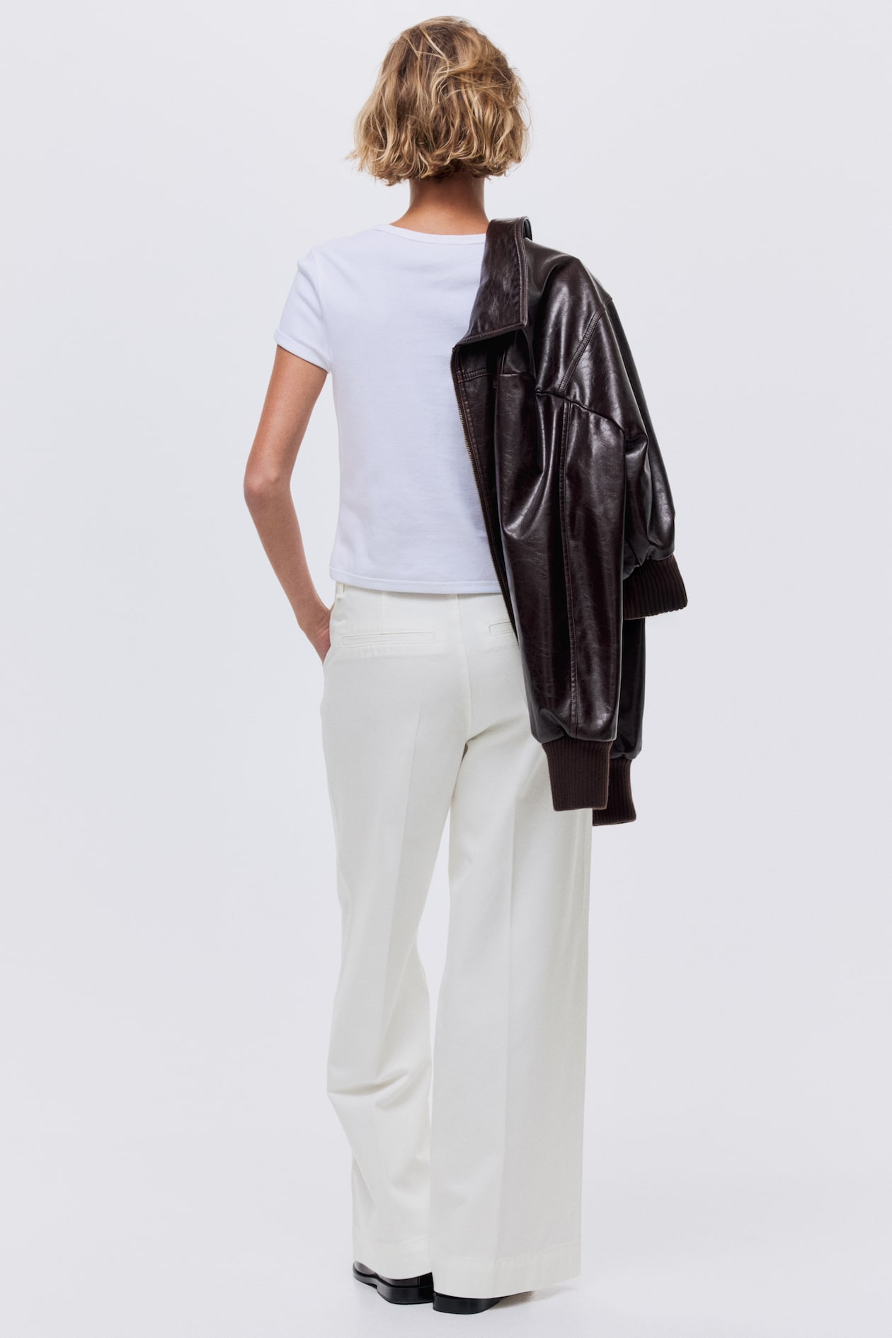 Wide High Jeans - image 3