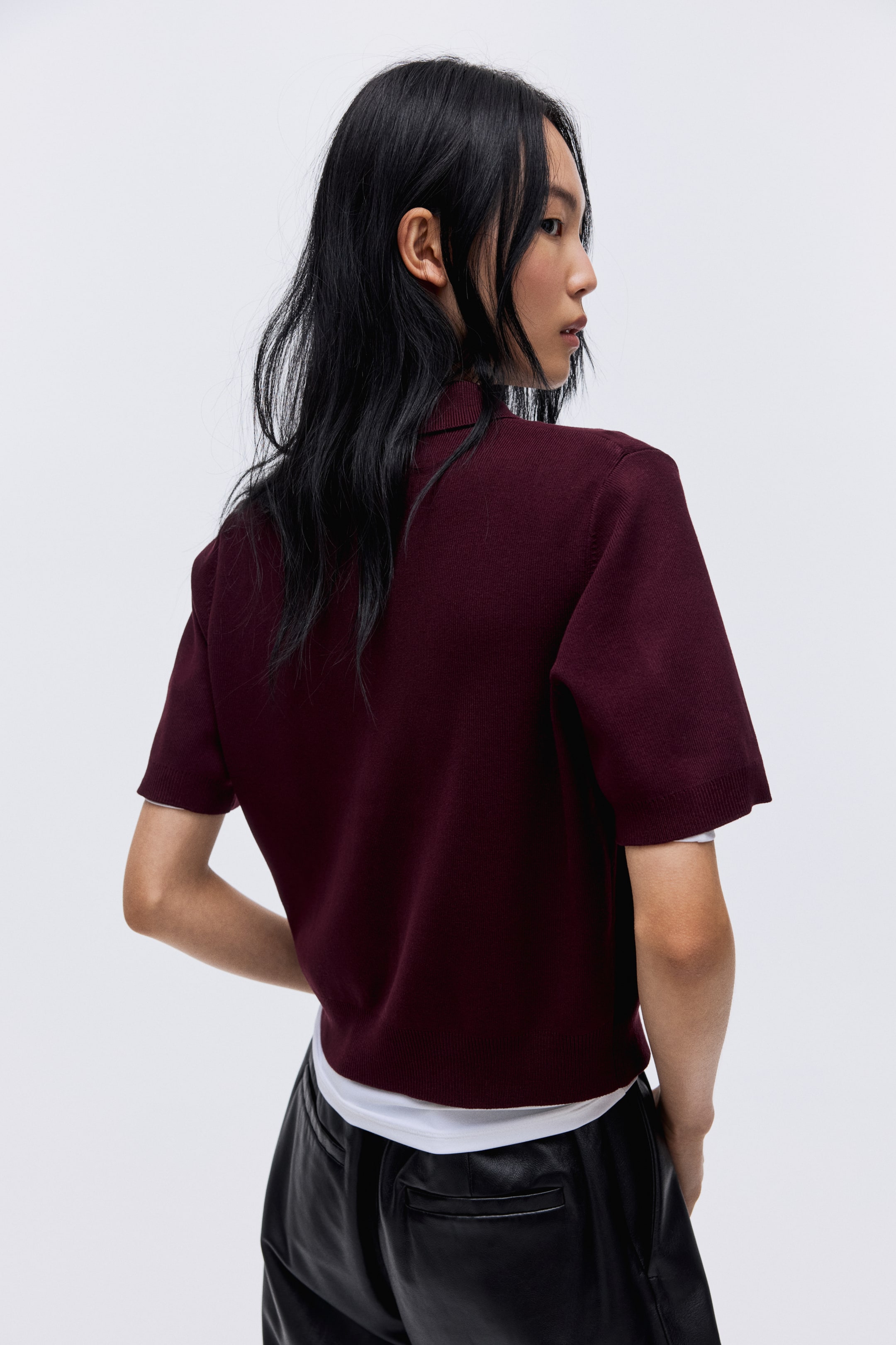 Zobrazit větší obrázek: Propínací top s límečkem - Vínová - ŽENY | H&M CZ 4