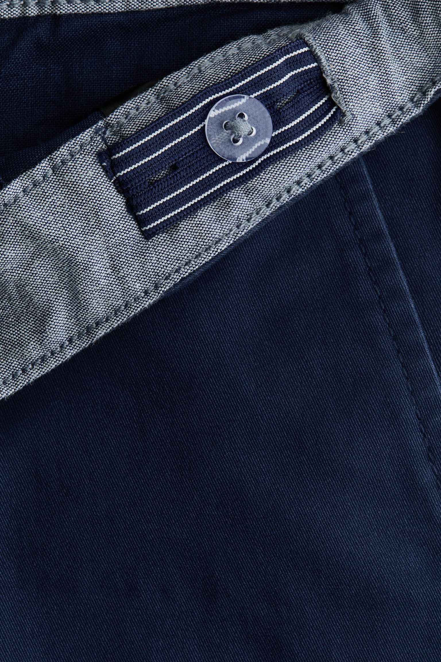 Pantaloni chino conici din twill - Bleumarin/Bej-deschis - 3