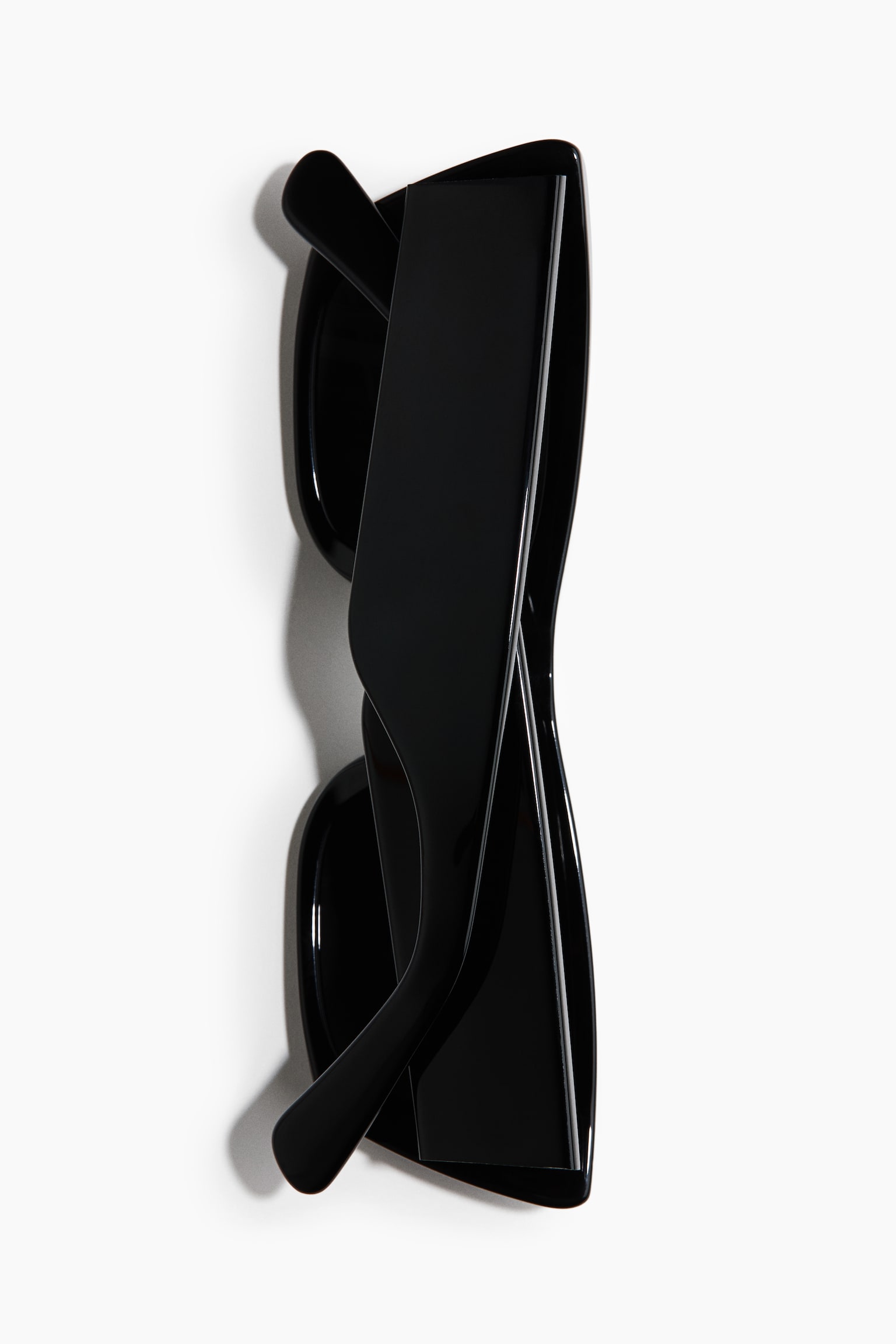 Женские солнцезащитные очки H&M Elongated Cat-Eye Sunglasses, цвет: Чёрный — фото 4