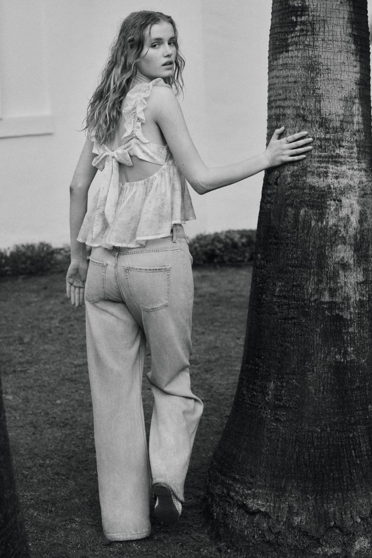 Wide Ultra High Jeans - image 3