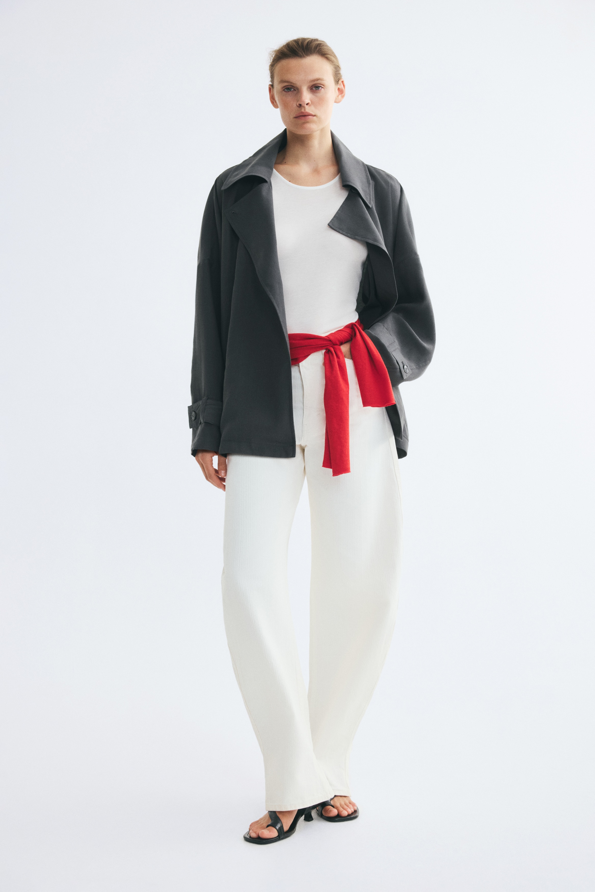 Short lyocell-blend trench coatModel