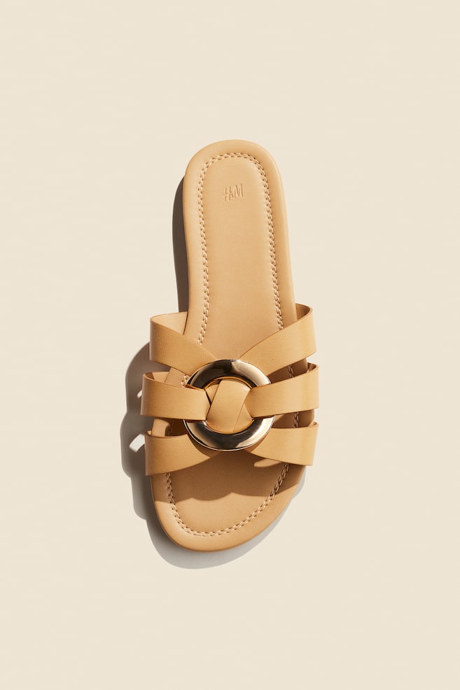 Sandalen mit verschlungenen Riemen - Beige - 1
