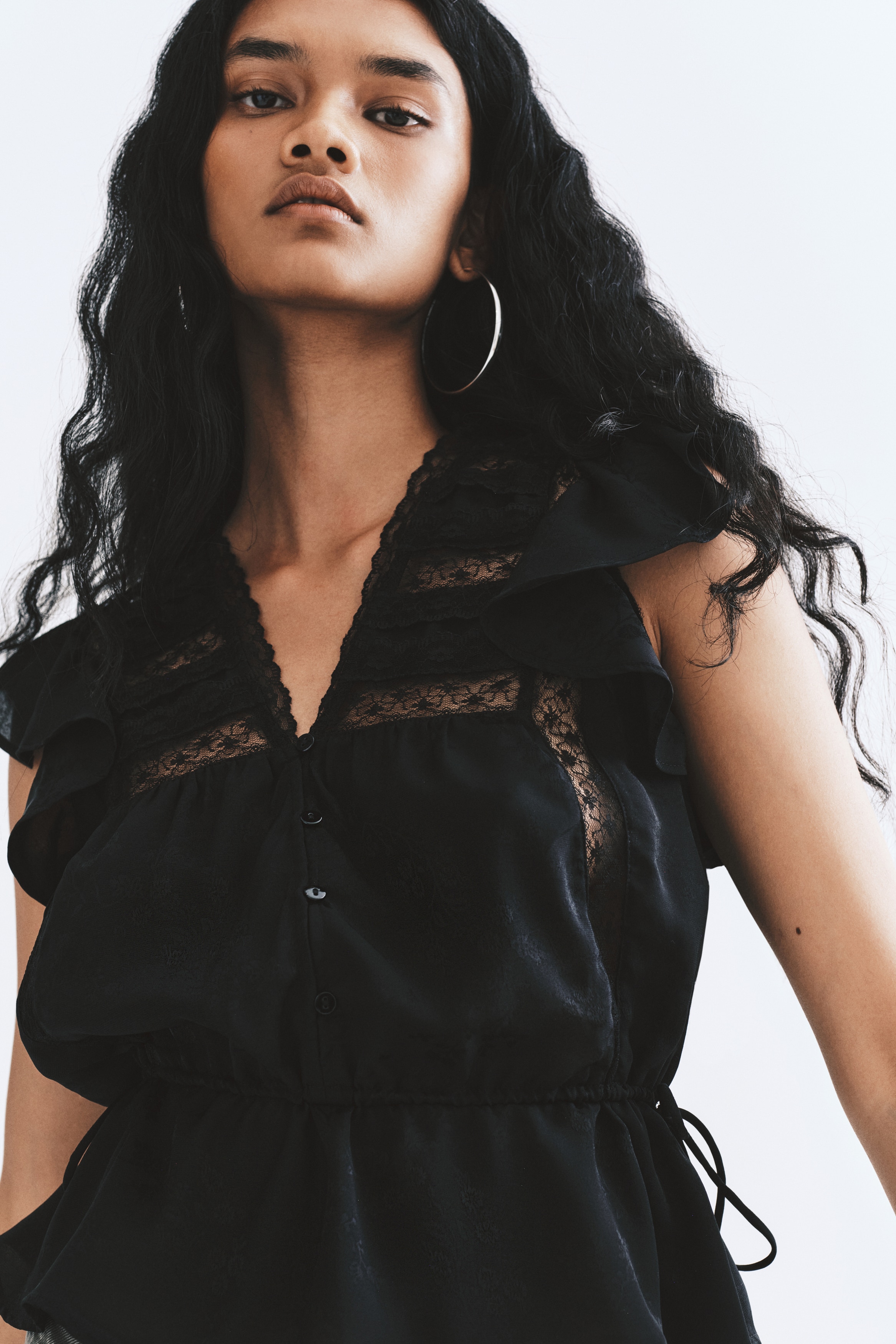 Blusa con detalles de encaje - Negro/Rosa empolvado