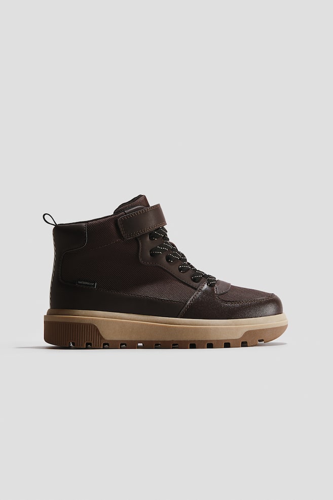 Sneakers montantes et imperméables - Marron foncé/Noir - 1