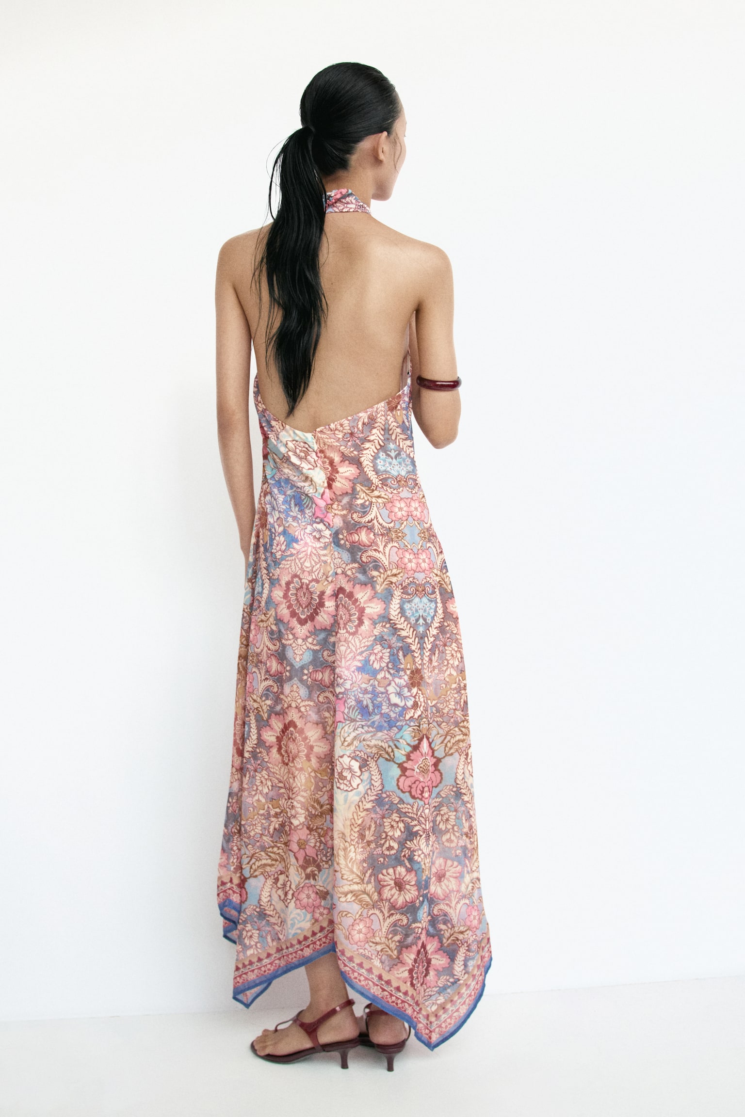 Chiffon halterneck dress-Light beige/Paisley pattern - 4