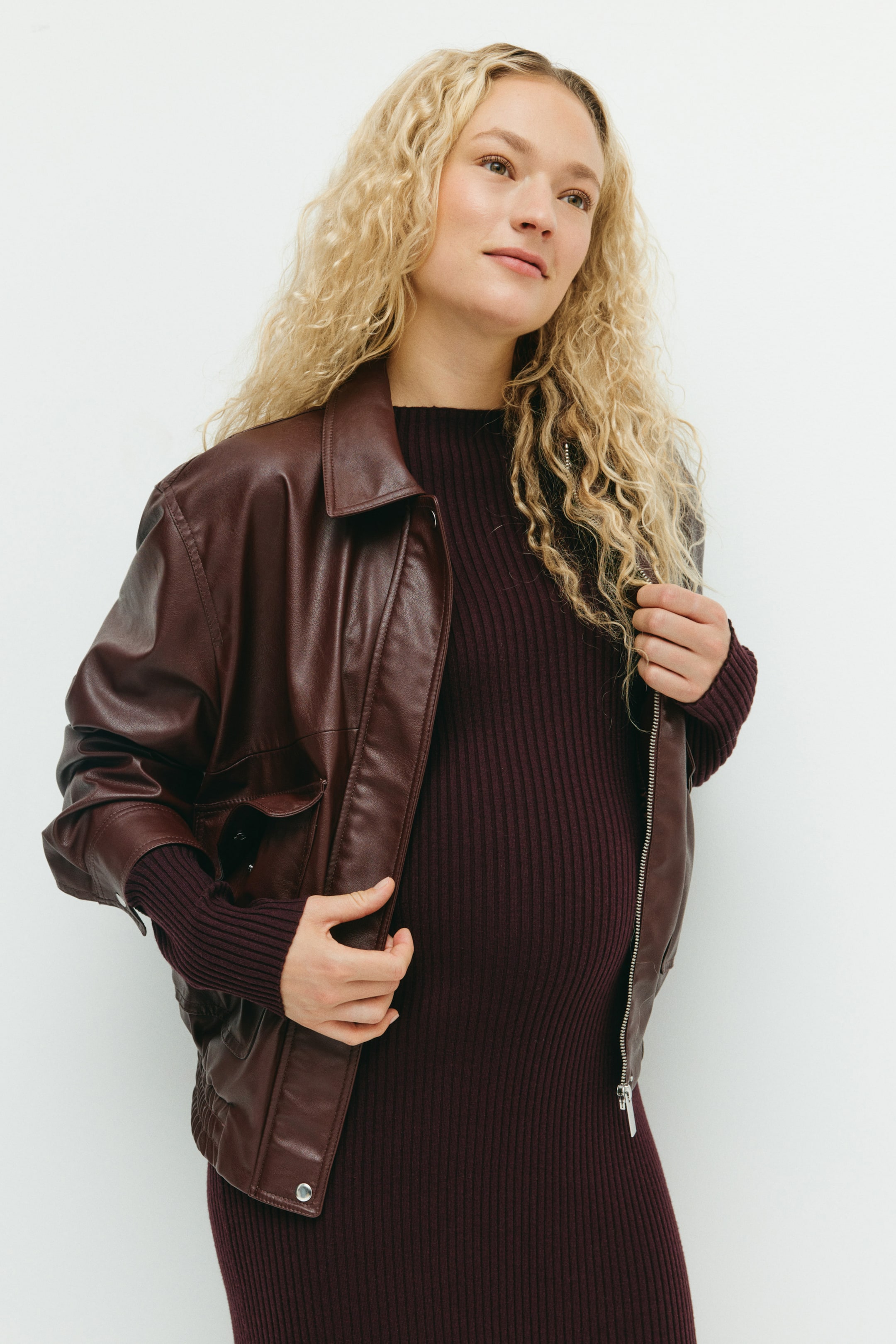 Ingrandisci l'immagine: MAMA Abito in maglia a coste con collo a lupetto - Bordeaux - DONNA | H&M CH 2