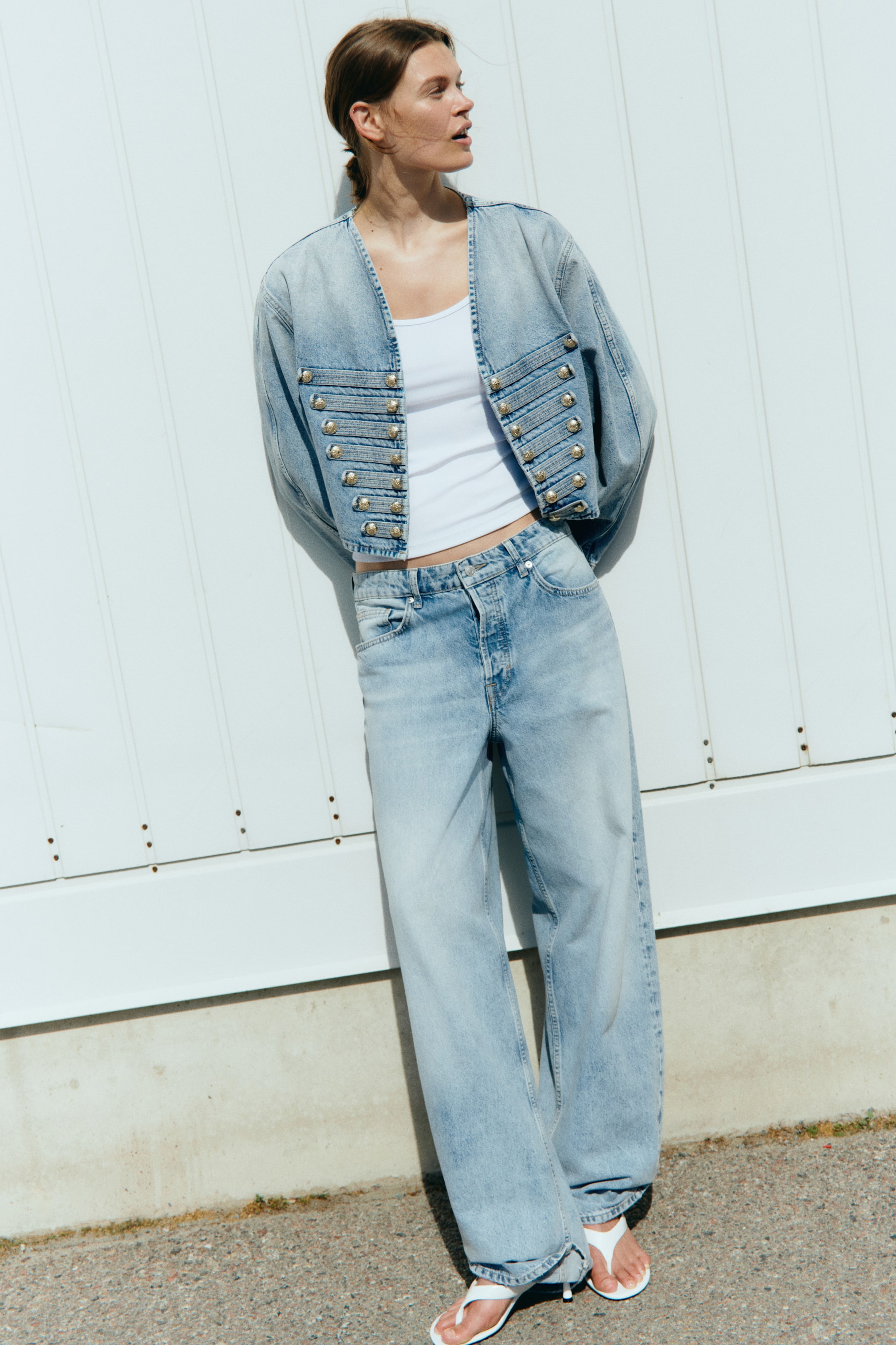 Женские куртки H&M Cropped Denim Jacket — фото 4
