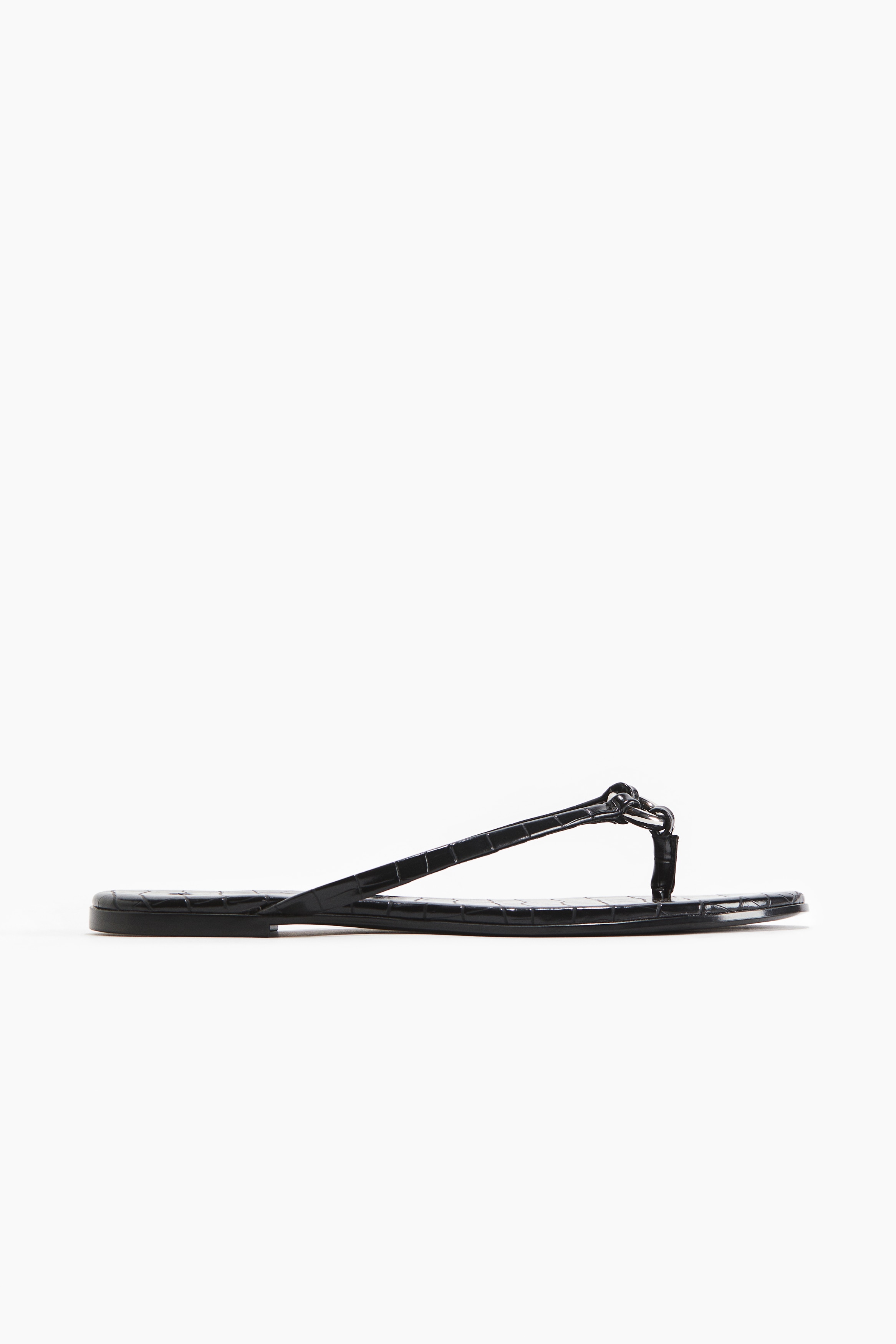 Ring-detail flip-flops