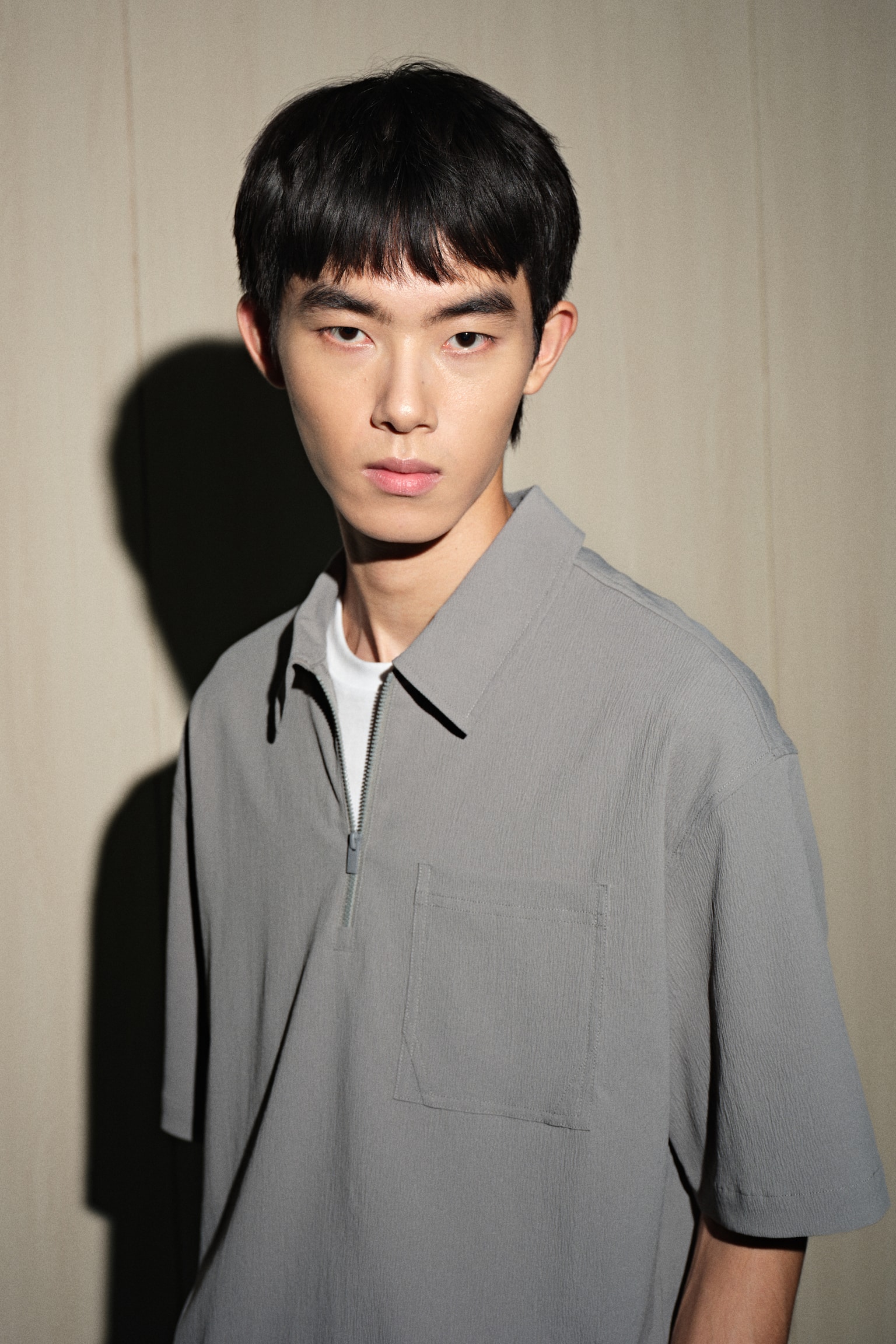 寬鬆剪裁褶縐拉鍊Polo衫 - 鼠尾草綠/Black/米色 - 3