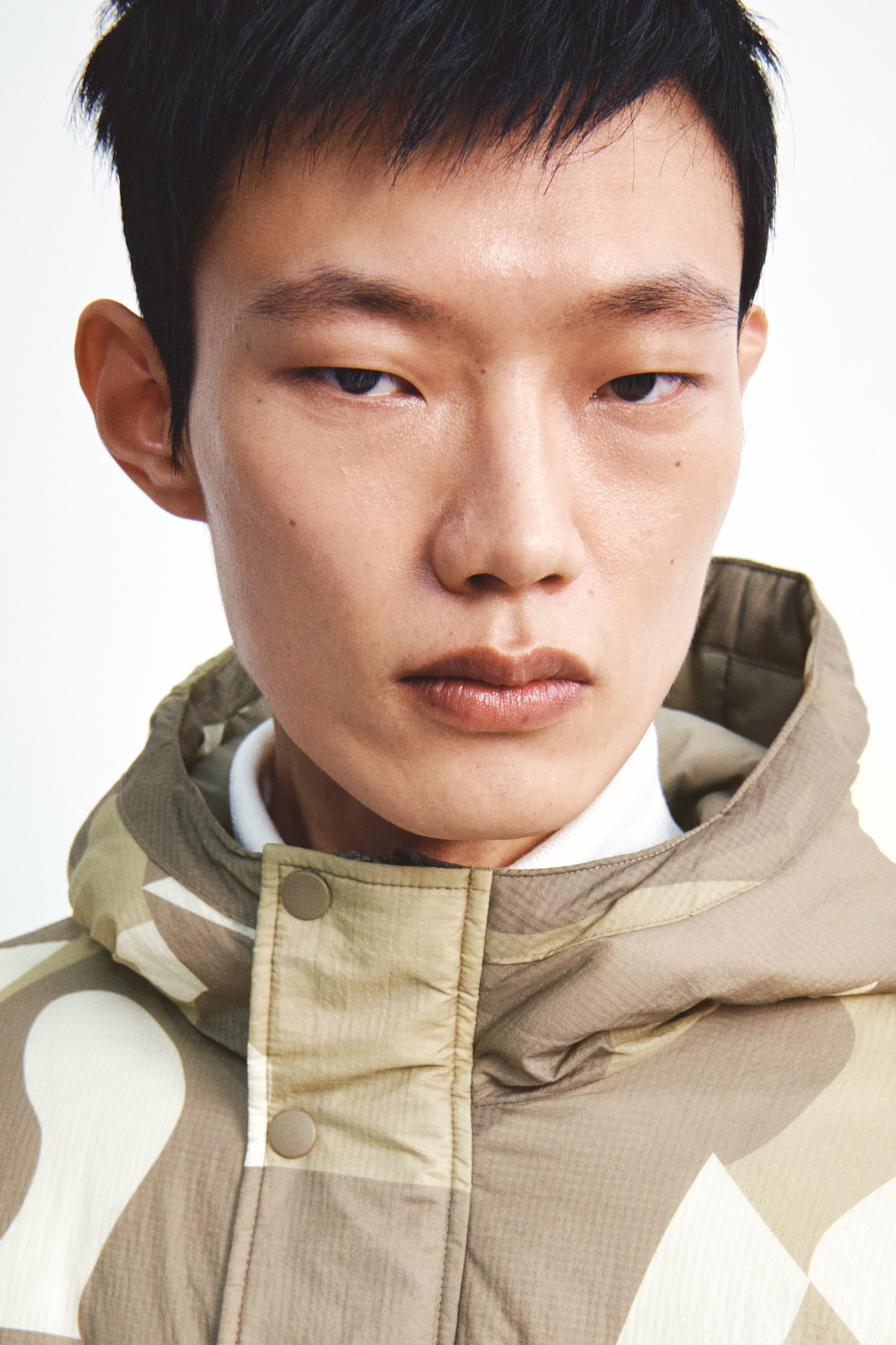 パッデッドナイロンジャケット - ダークベージュ／パターン - Men | H&M JP