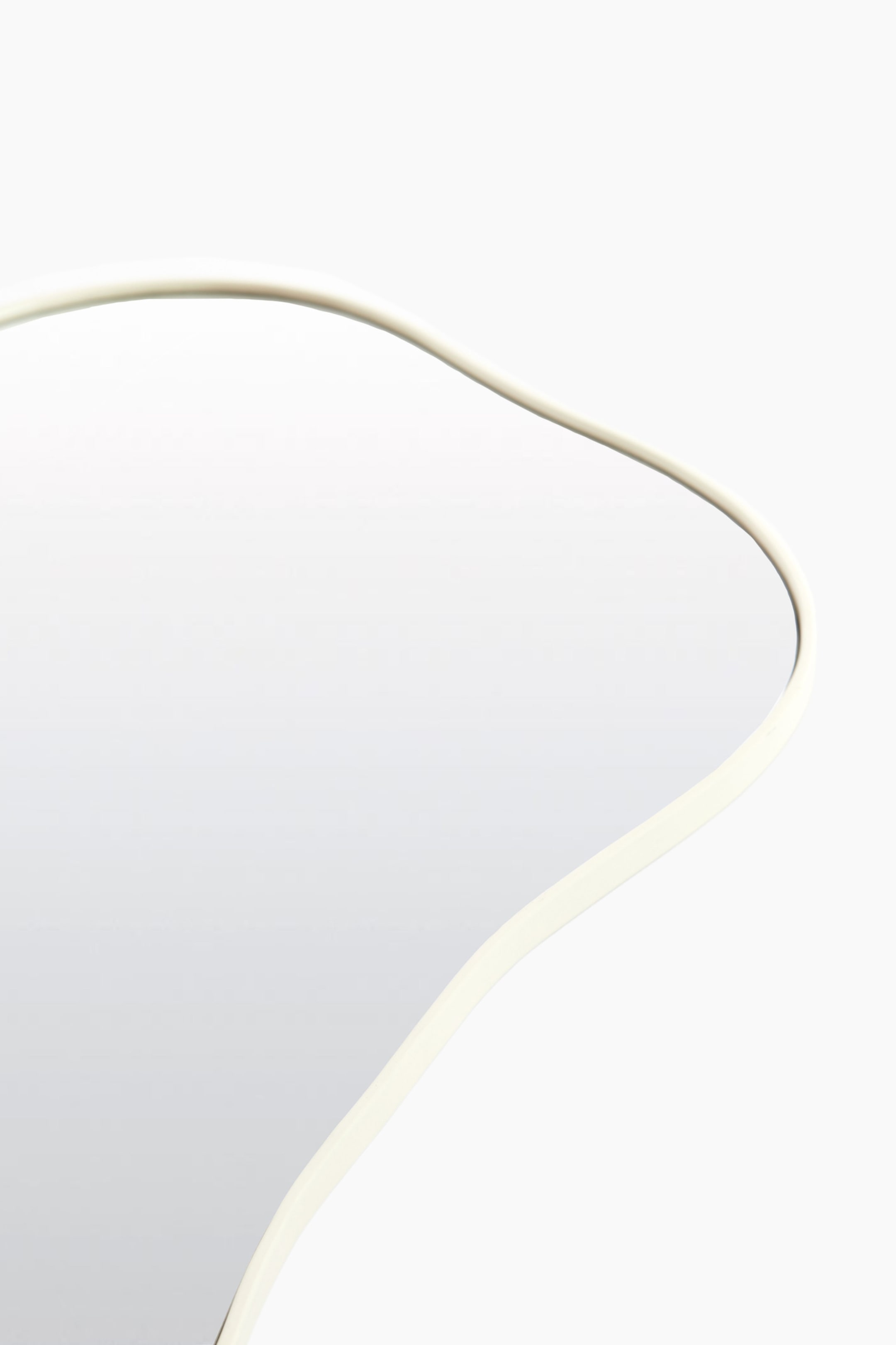 Größeres Bild ansehen: Azula Spiegel - White - Light & Living - Home All | H&M DE 2