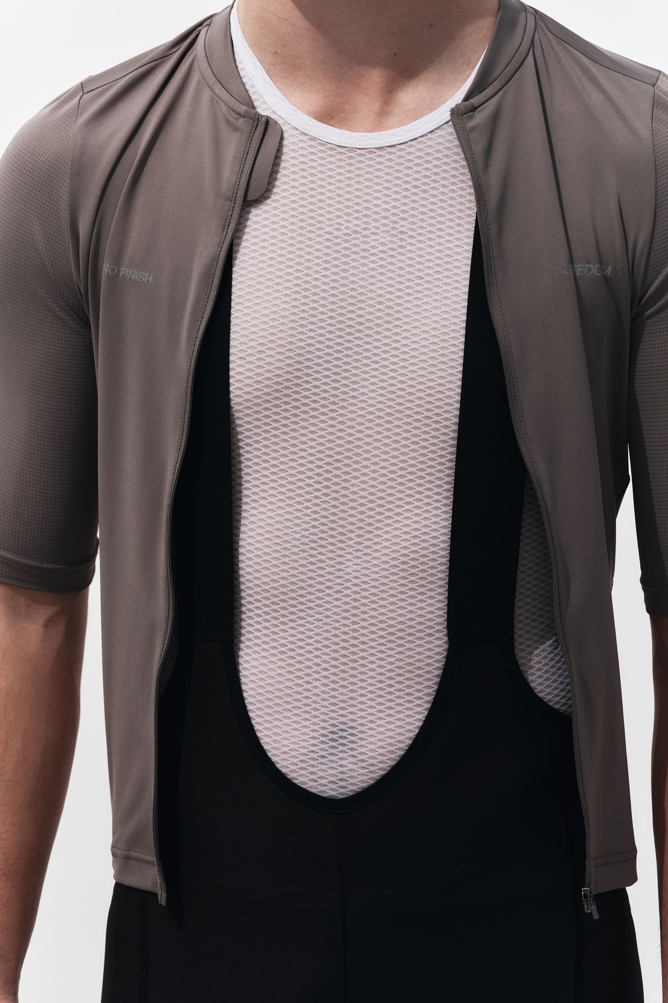 Мужские шорты H&M Mid-Length Cycling Bib Shorts with DryMove™ — фото 4