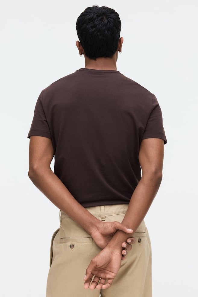 Tricou Slim Fit - Maro-închis/Verde-kaki/Alb/Negru/Alb/dungi negre/Bleumarin/Mov/Verde-pădure - 4