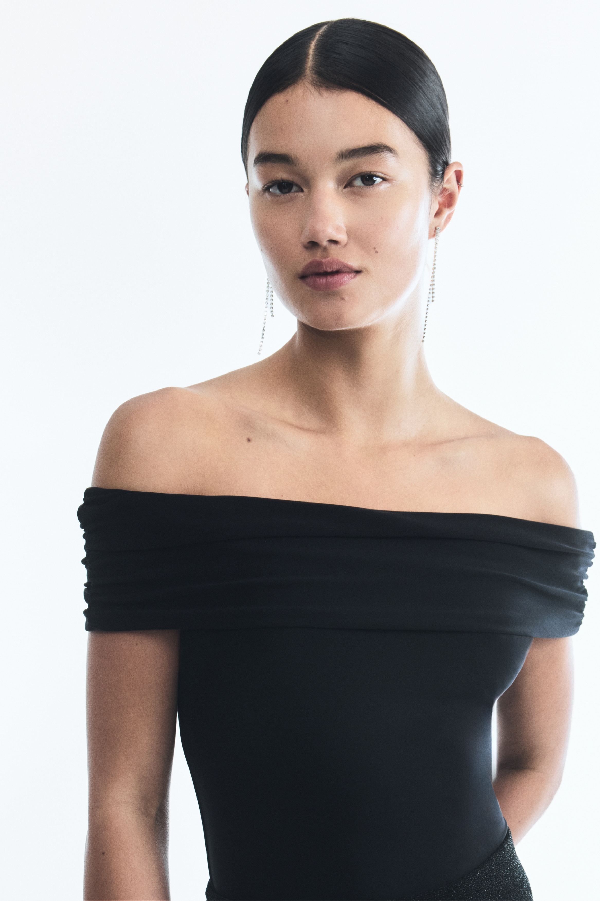 Draped Off The Shoulder TopModel