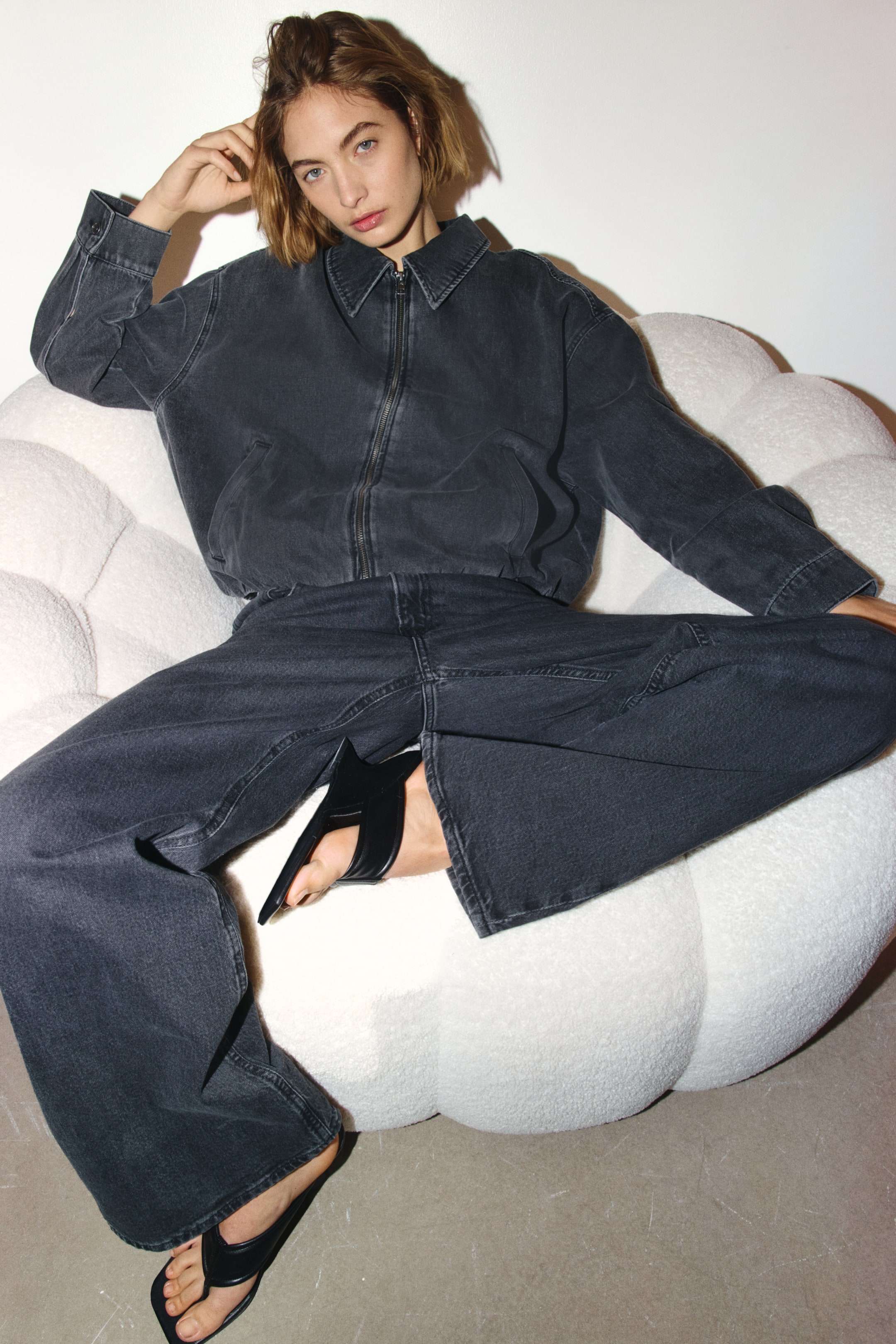 Женские куртки H&M Oversized Denim Jacket — фото 3