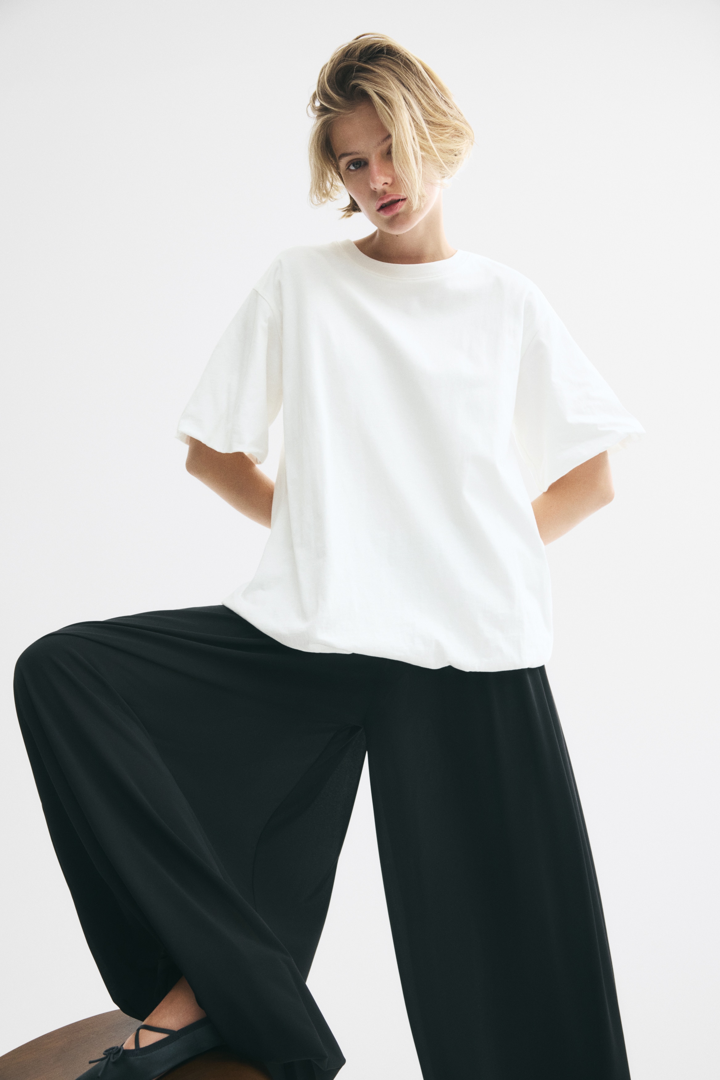 Bubble-hem cotton topModel