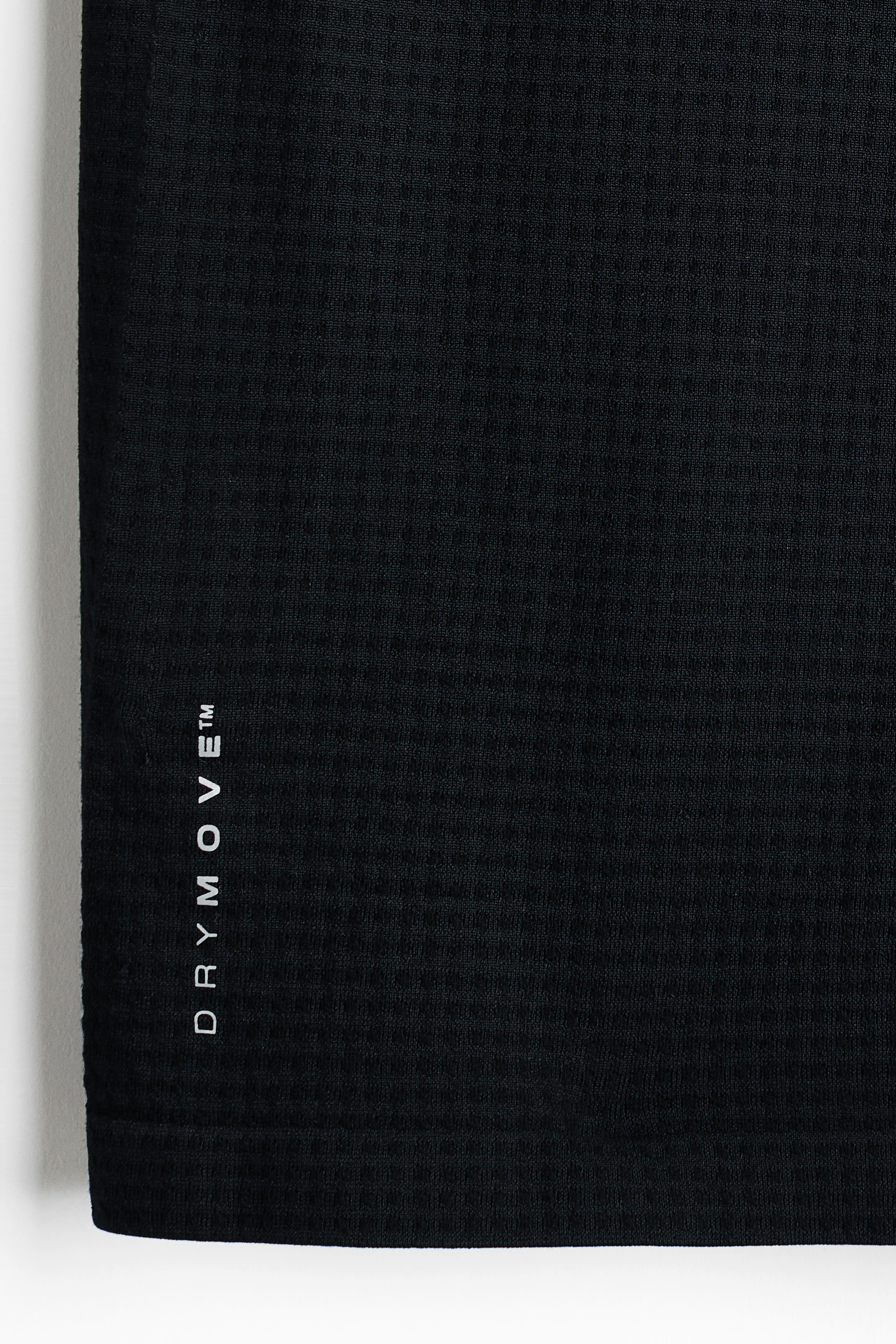Muscle Fit Sports T-Shirt with DryMove™