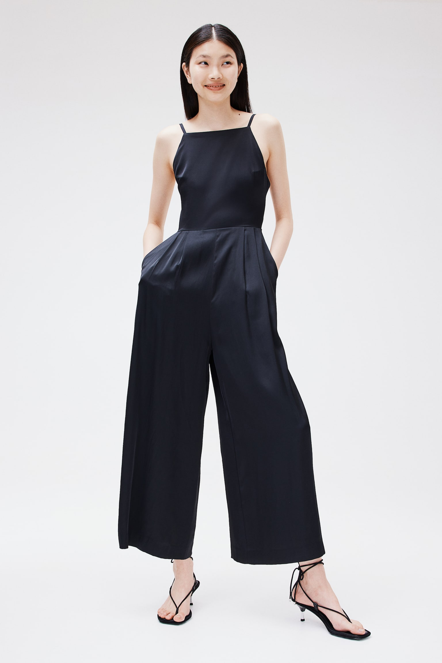 Open-back jumpsuit - Black/Cream/Striped/Bright red - 3