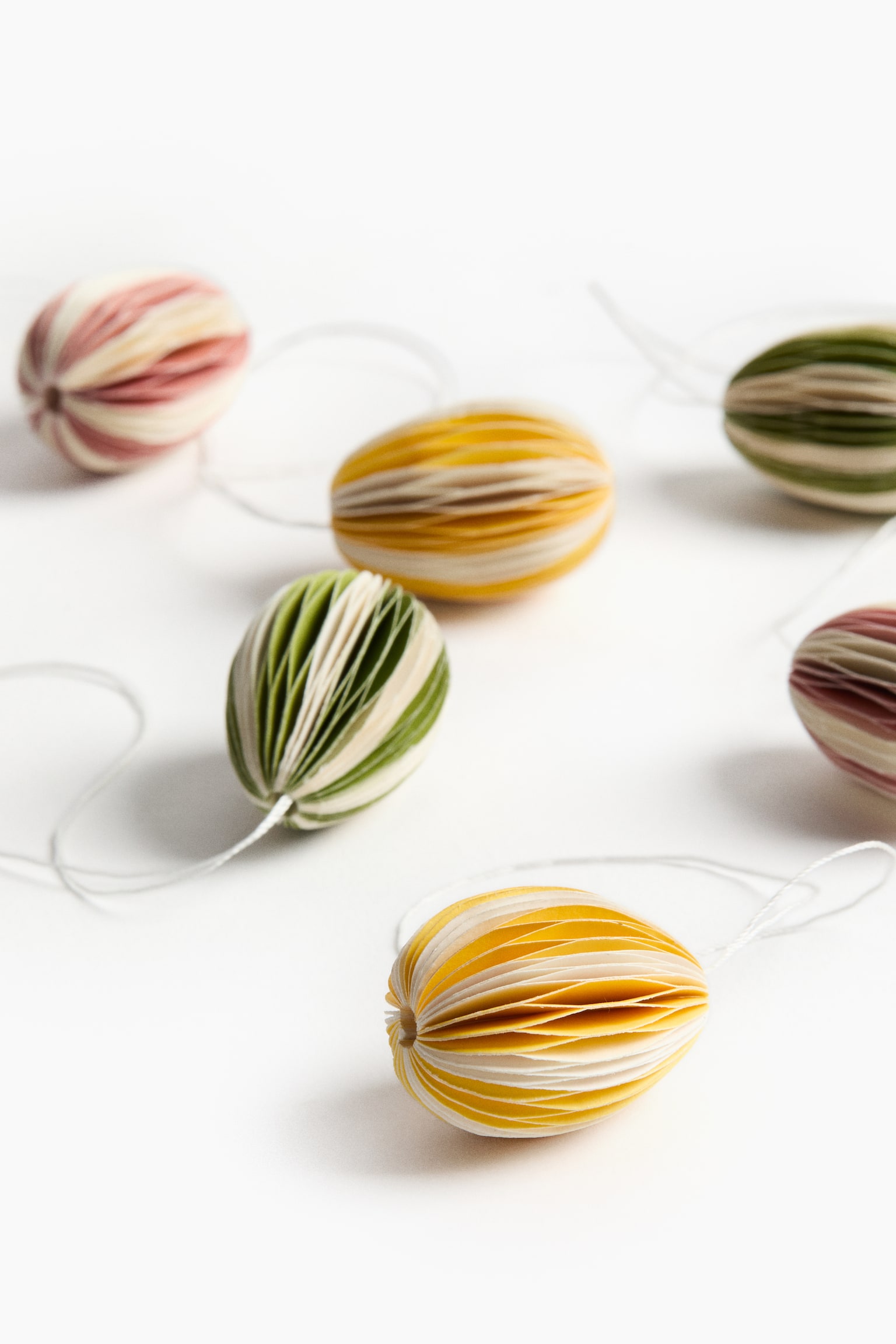 6-pack Easter decorations - Olive green/Yellow/Pink/Red/Yellow/Green/White/Yellow - 3