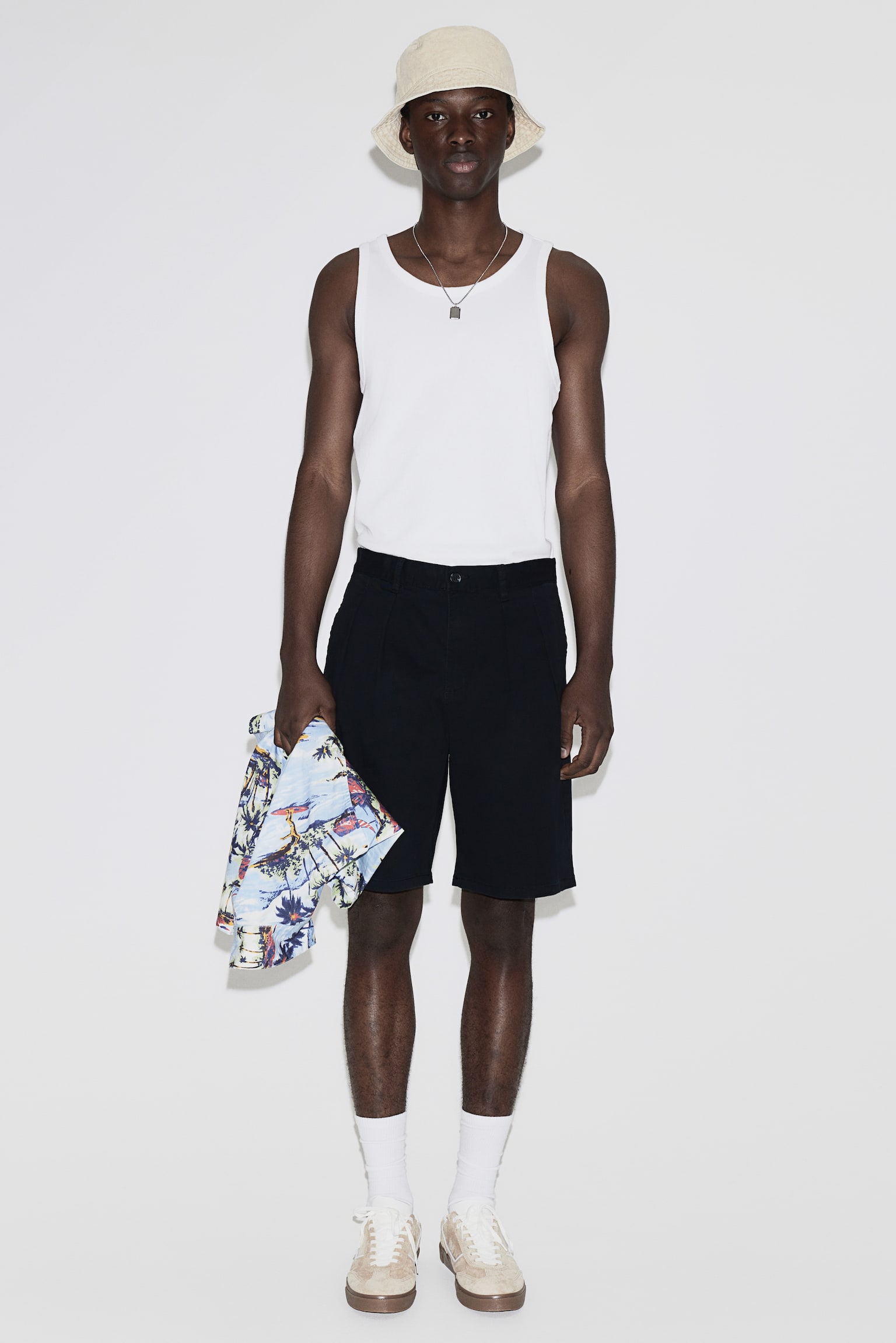 Loose Fit Chino shorts - Black/Beige - 4