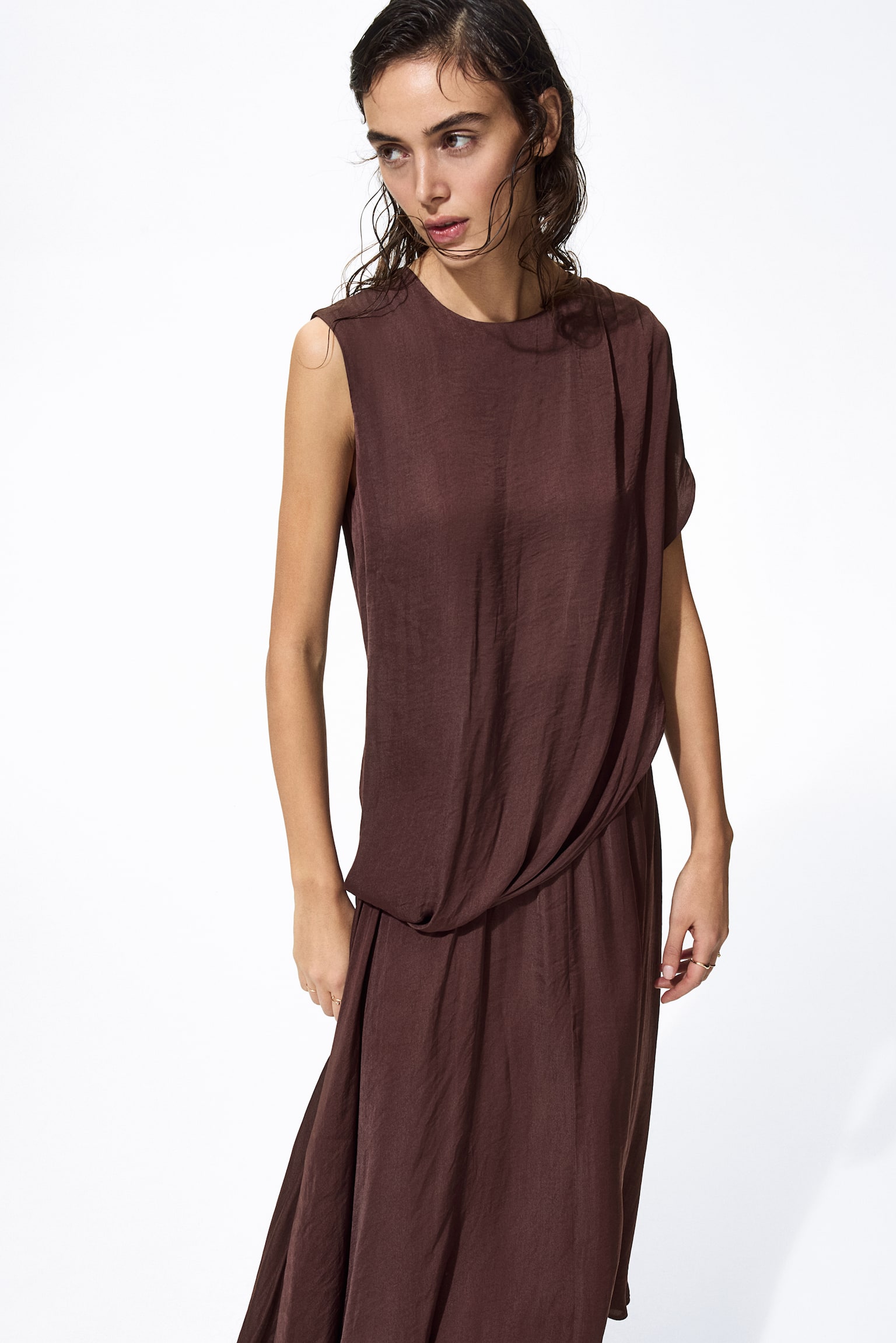 Женское платье H&M Draped Satin, цвет: Тёмный коричневый — фото 3