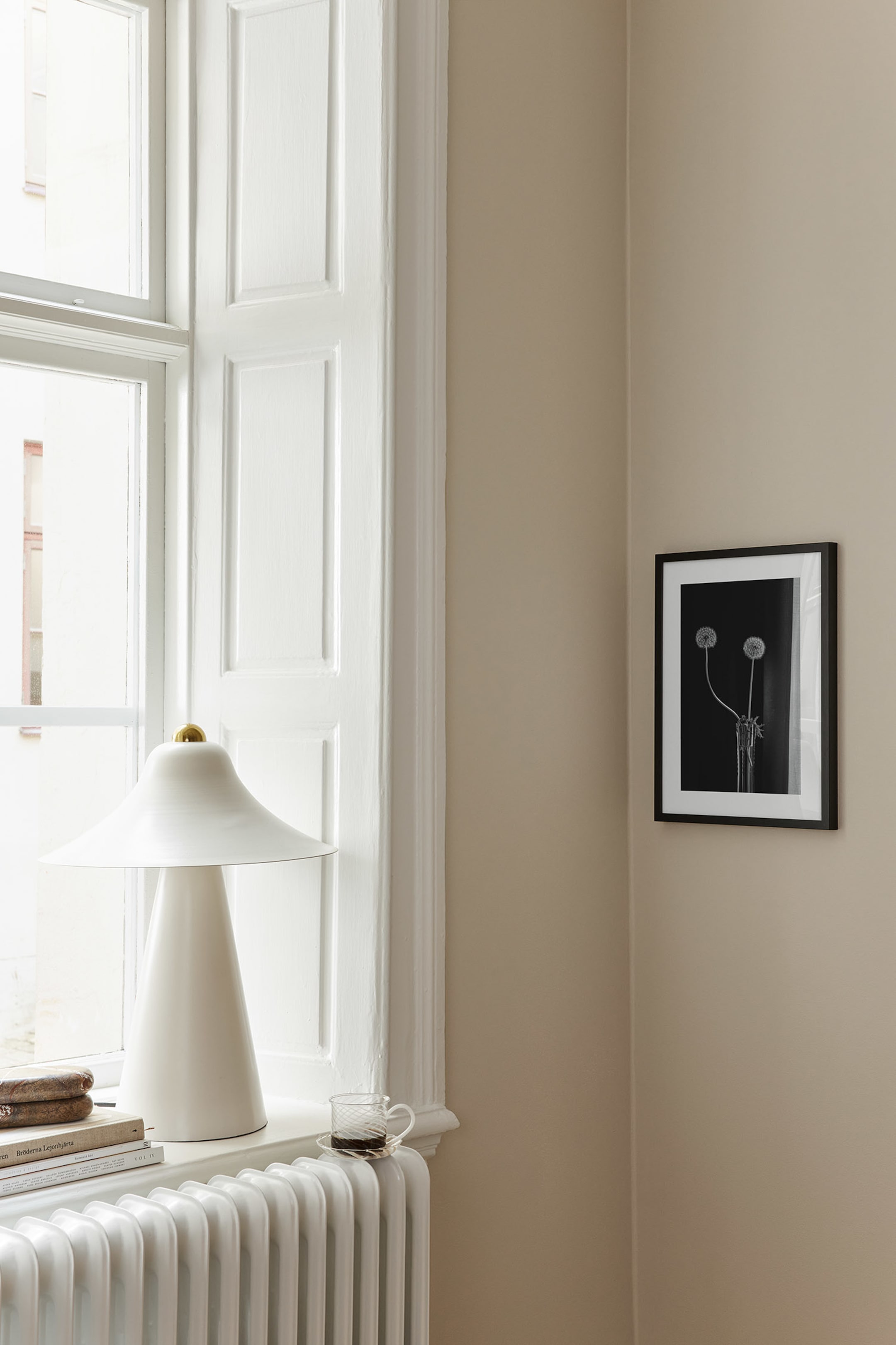 Grotere afbeelding bekijken: Two Dandelions Poster - Zwart/wit - Postery - HOME | H&M BE 1