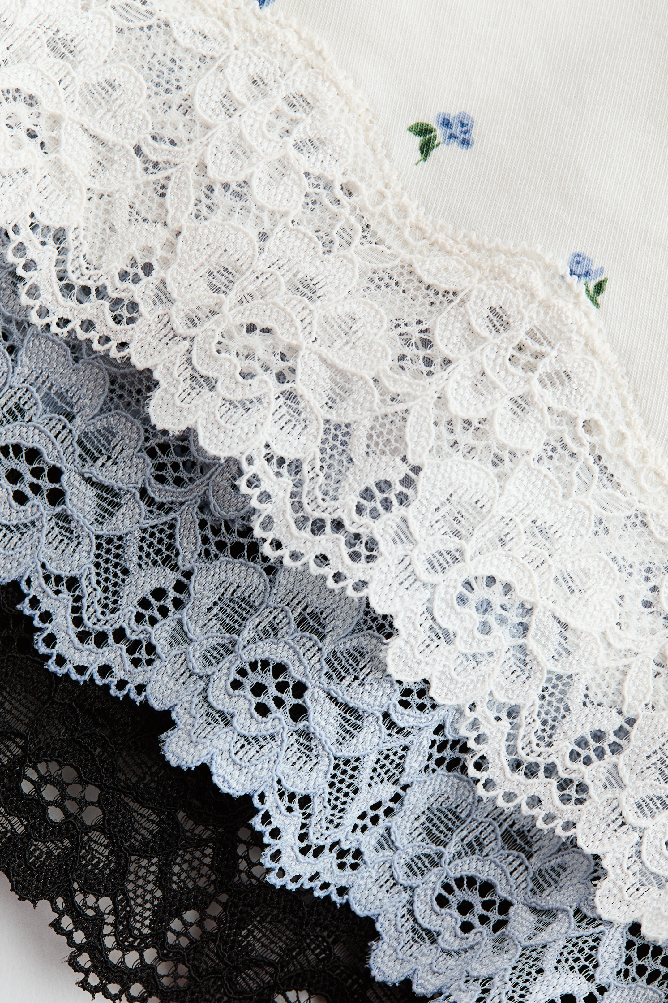 3-pack Cotton and Lace Hipster Briefs