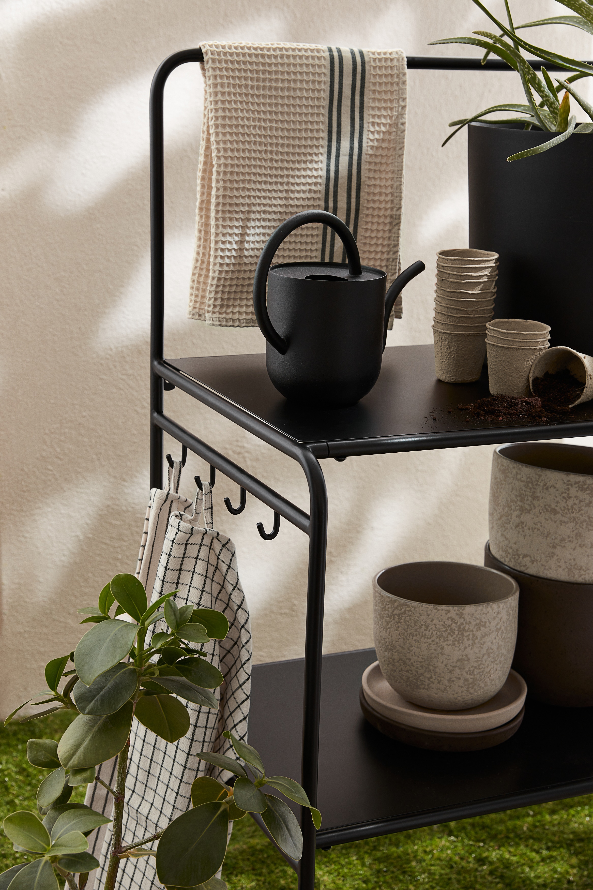 Mesa de apoio para exterior em metal - Preto