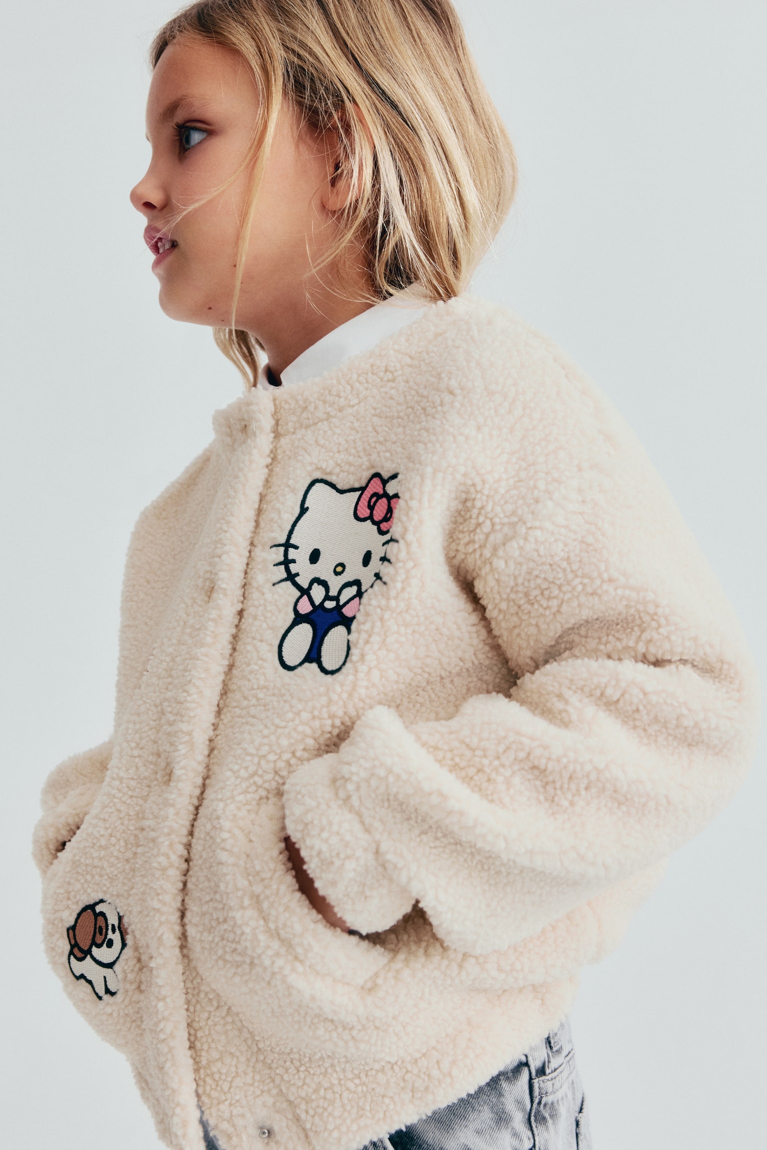 Детская куртка H&M Patch-Detail Teddy Fleece, цвет: Светлый бежевый — фото 4