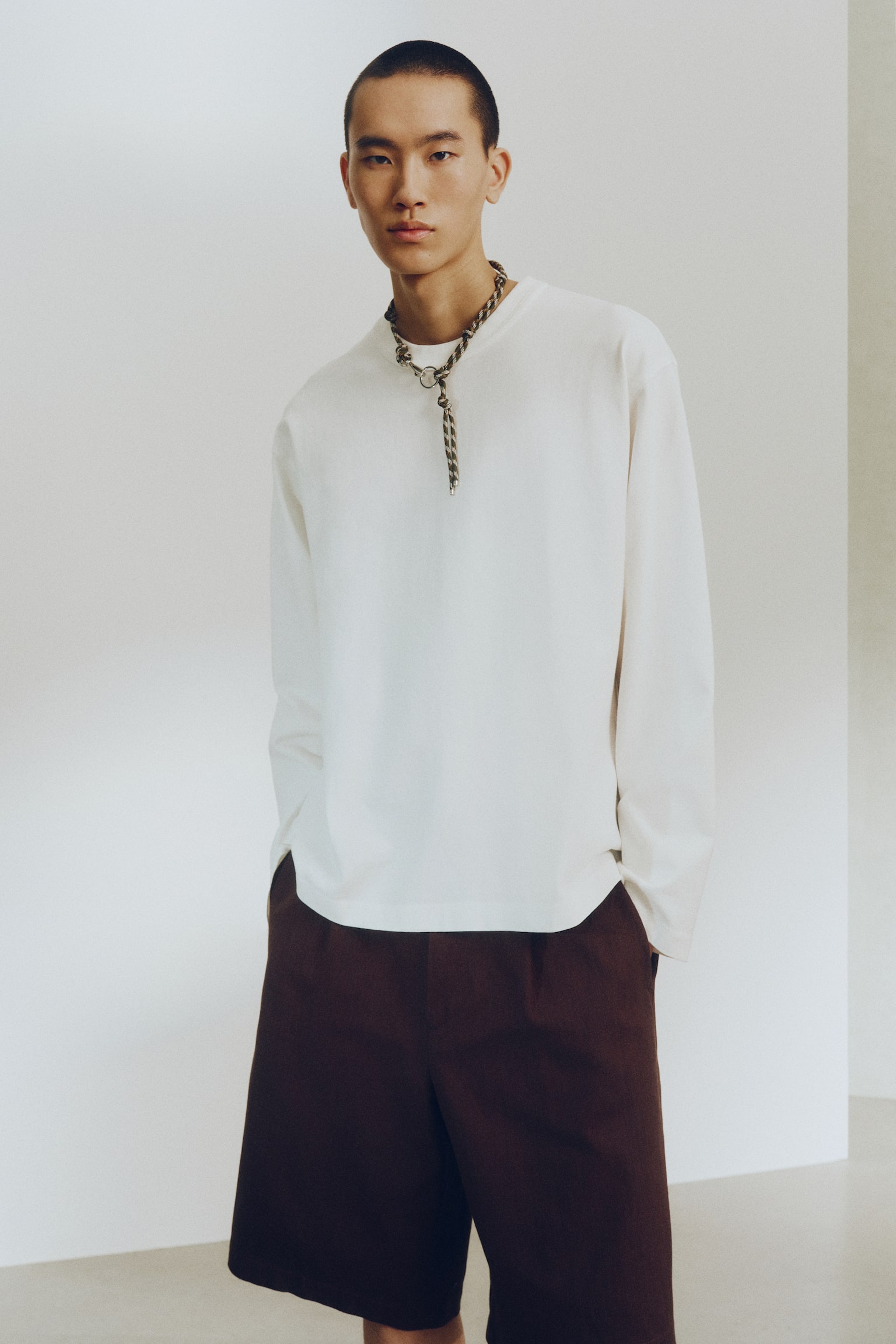 Loose Fit Long-sleeved cotton T-shirt - לבן - 1