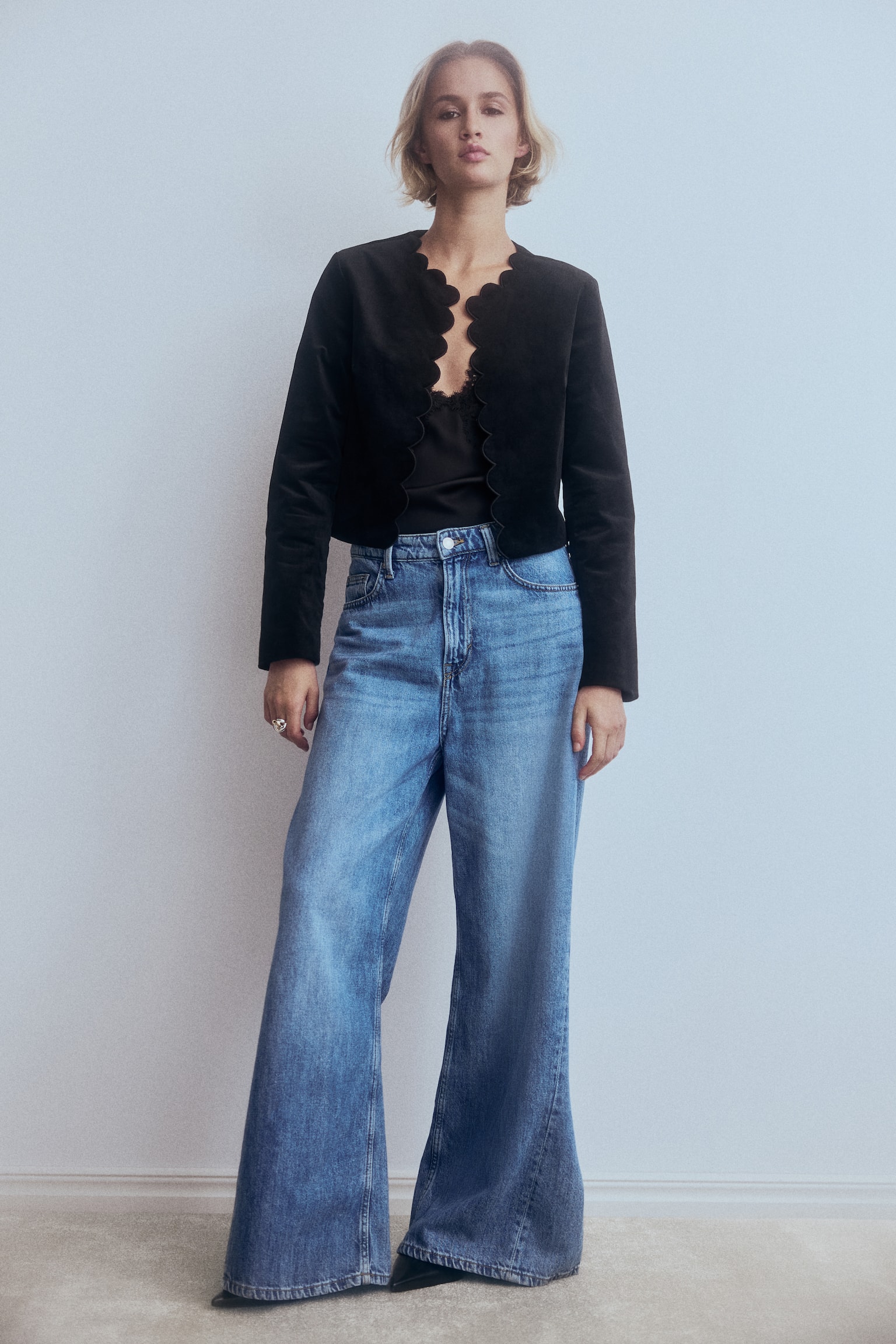 Scalloped velvet jacket - Black - 3