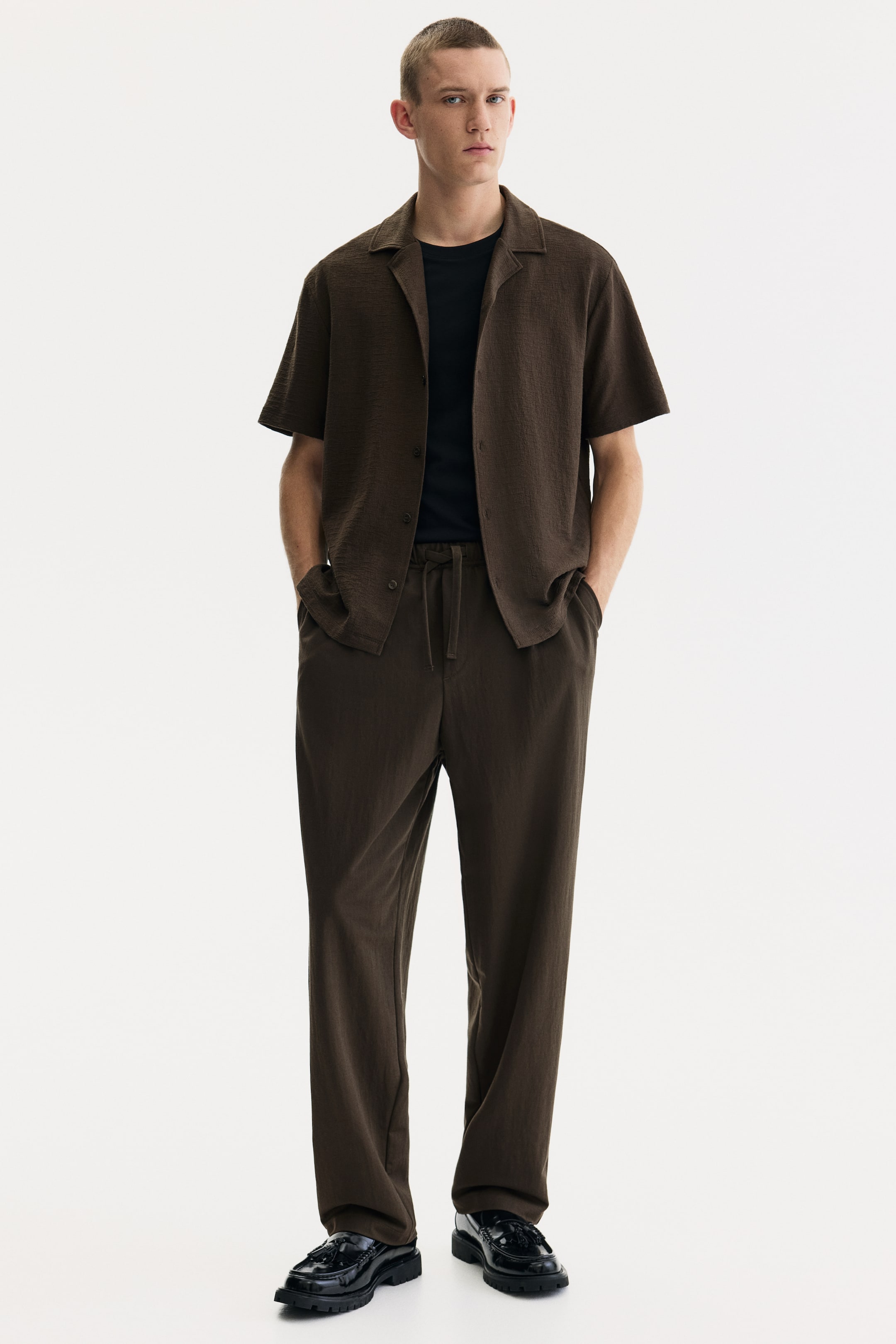 View larger image: Regular-Fit Jersey Resort Shirt - Dark khaki green - Men | H&M US 1