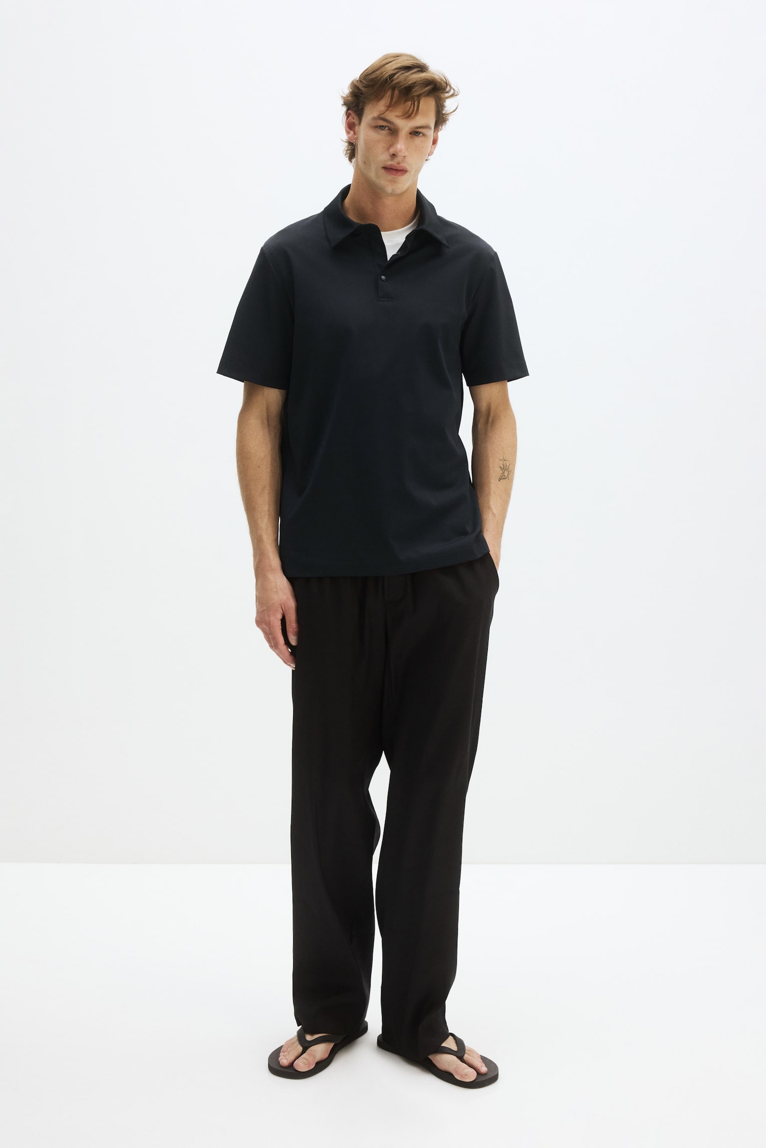 Мужское поло H&M Cooling Regular-Fit Polo, цвет: Чёрный — фото 2