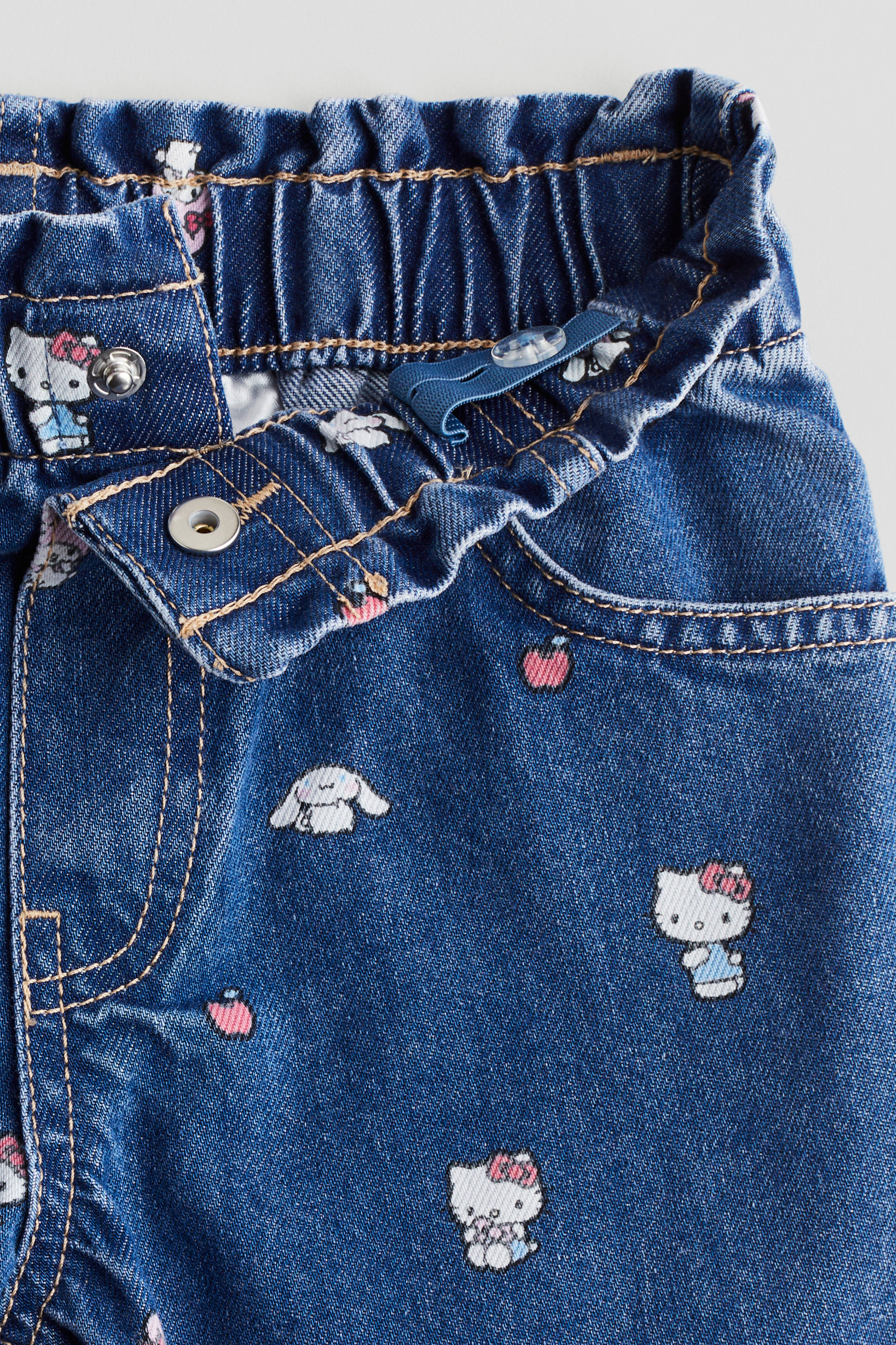 Loose-Fit Tapered Jeans