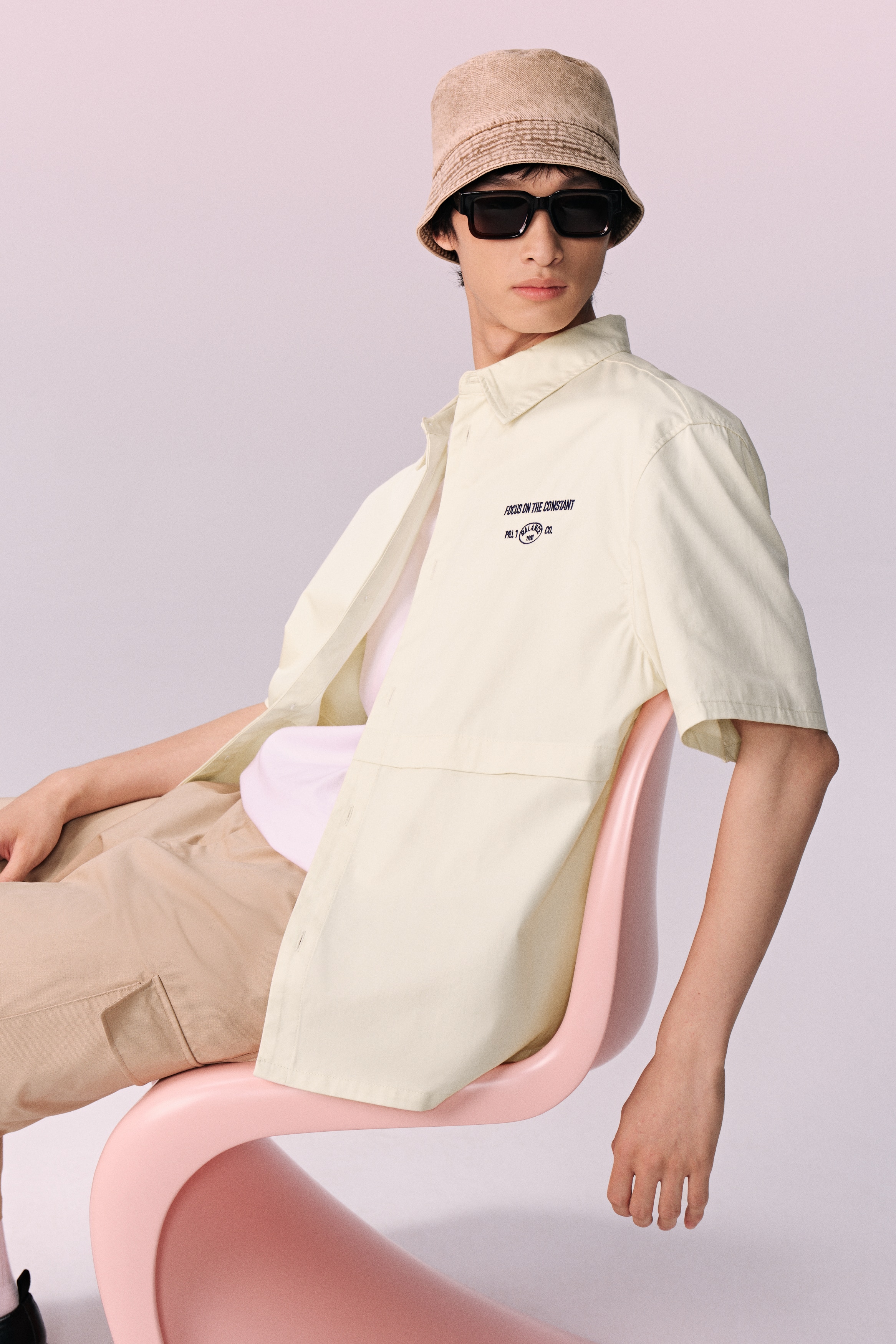 Loose-Fit Short-Sleeved Shirt - Light beige/Light blue/Focus/Black