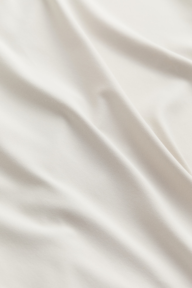 T-shirt ajusté en microfibre - Beige clair/Blanc/Noir/Gris foncé/Gris argenté/Grège/Beige/Rose ancien clair - 6