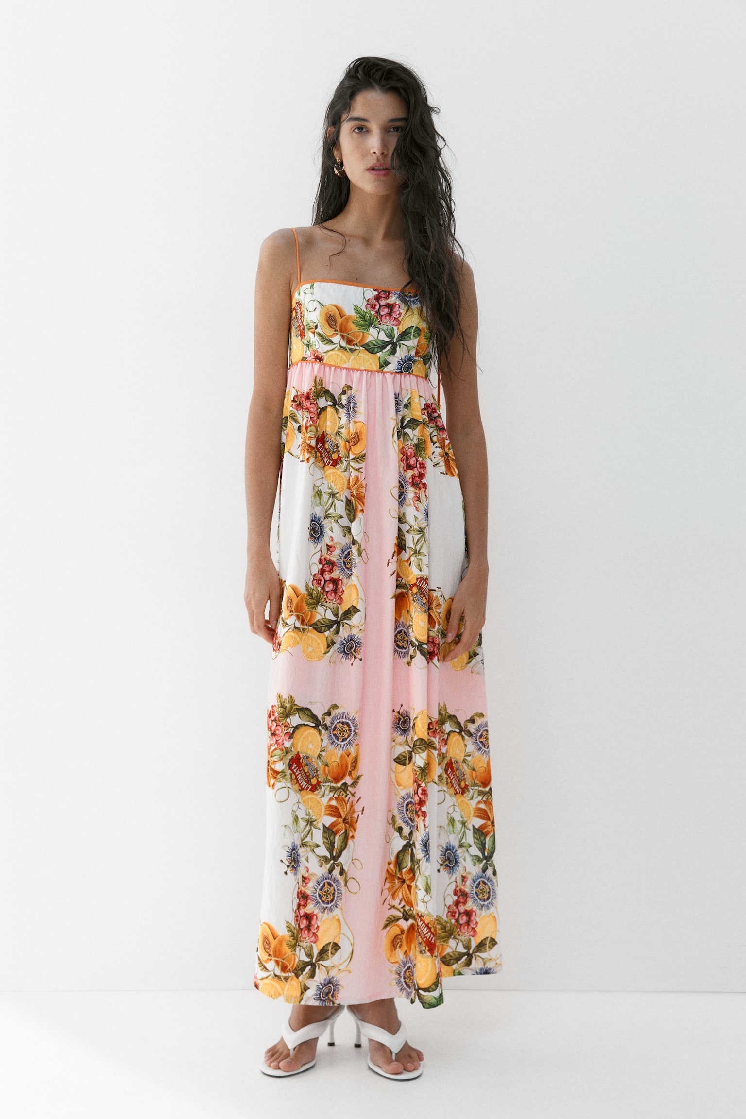 Vestido con tirantes de lazo - 6