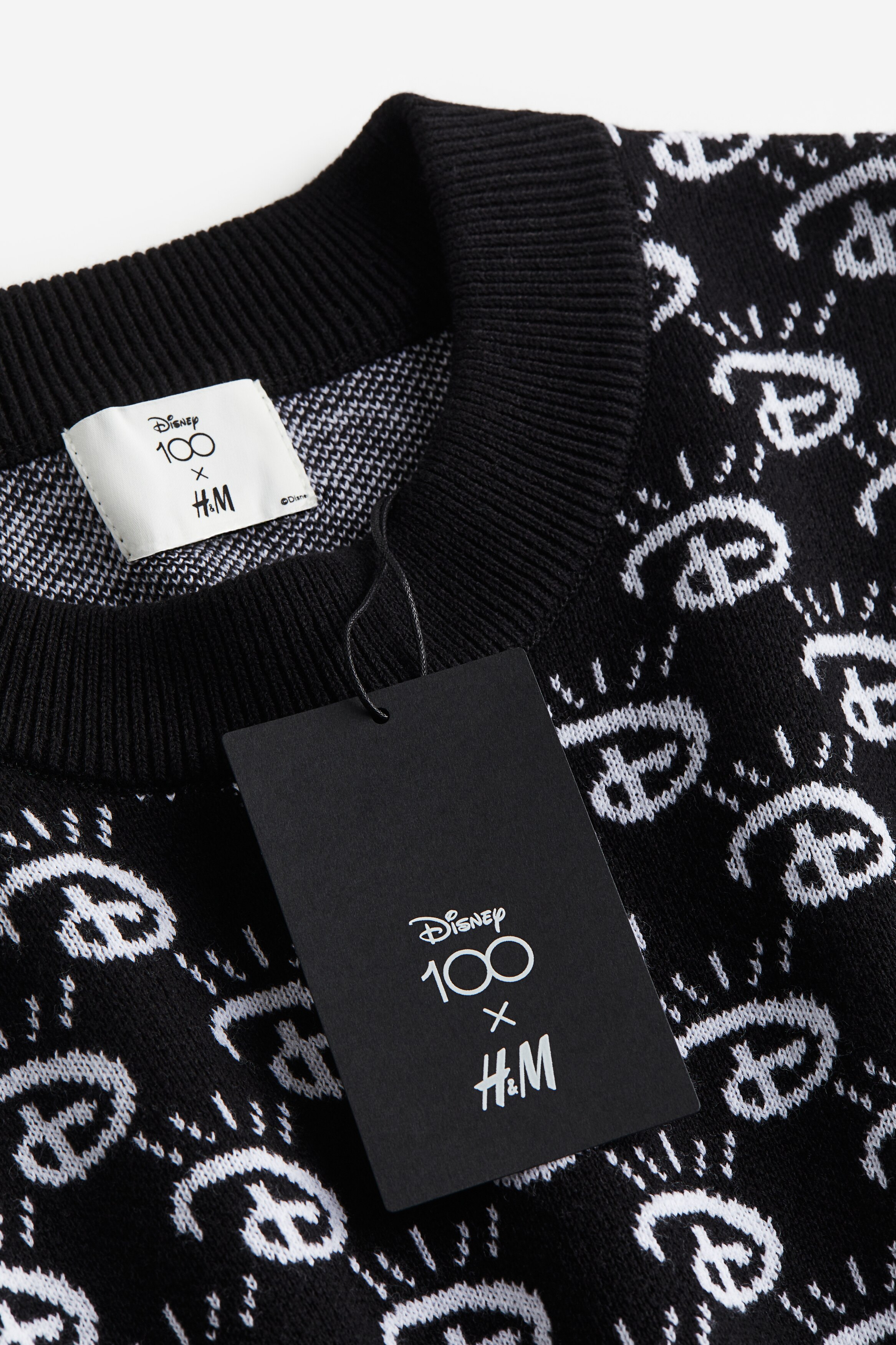 Men's Black/Disney100 Loose Fit Jacquard-knit jumper | H&M IN