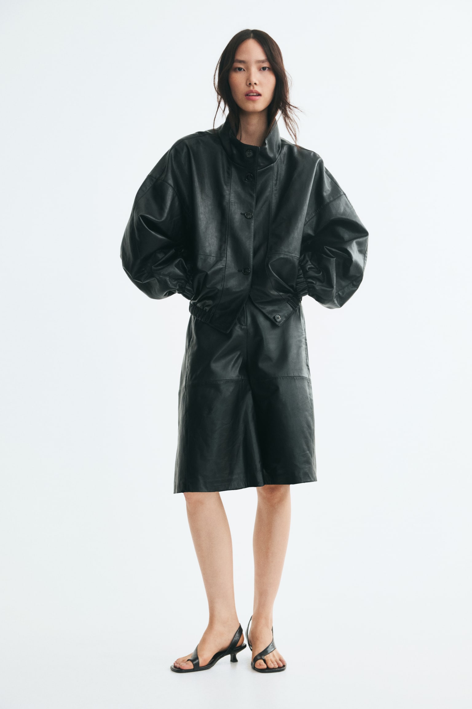 Женская куртка H&M Coated Funnel-Collar, цвет: Чёрный — фото 4