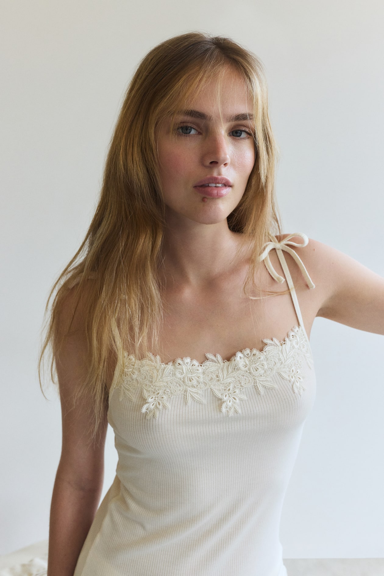 Pyjama avec bretelles à nouer