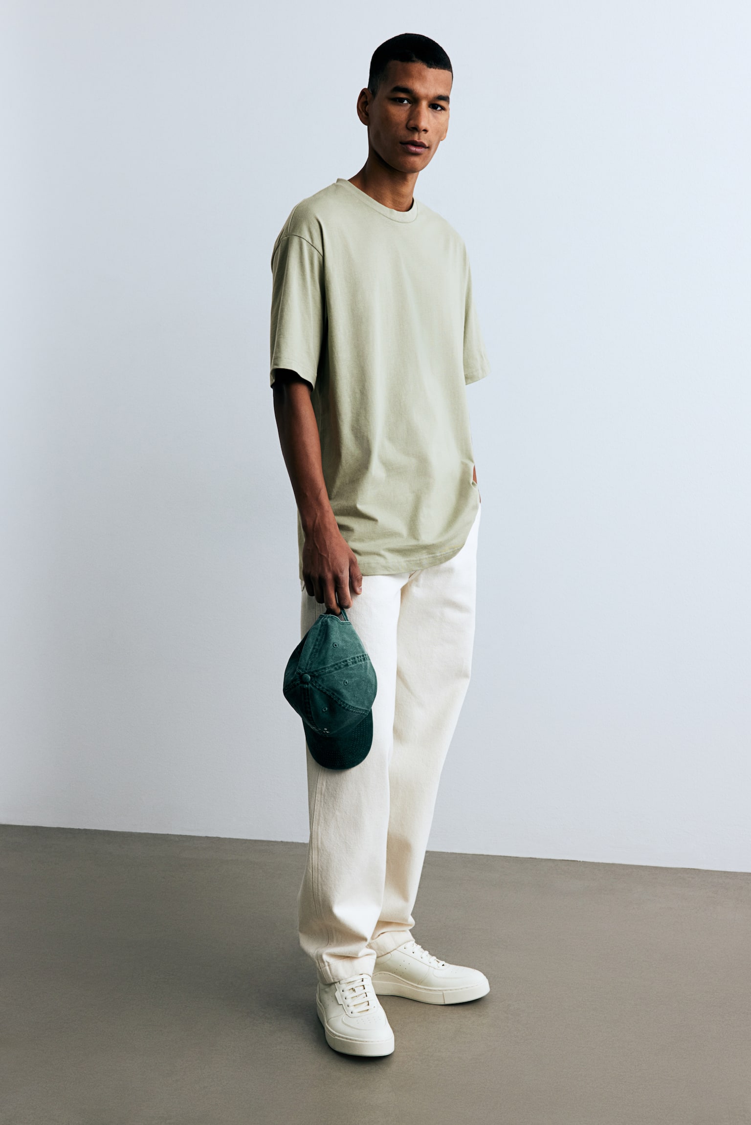 Loose Fit T-shirt - Pistachio green/Black/White/Dark grey/Light beige - 1