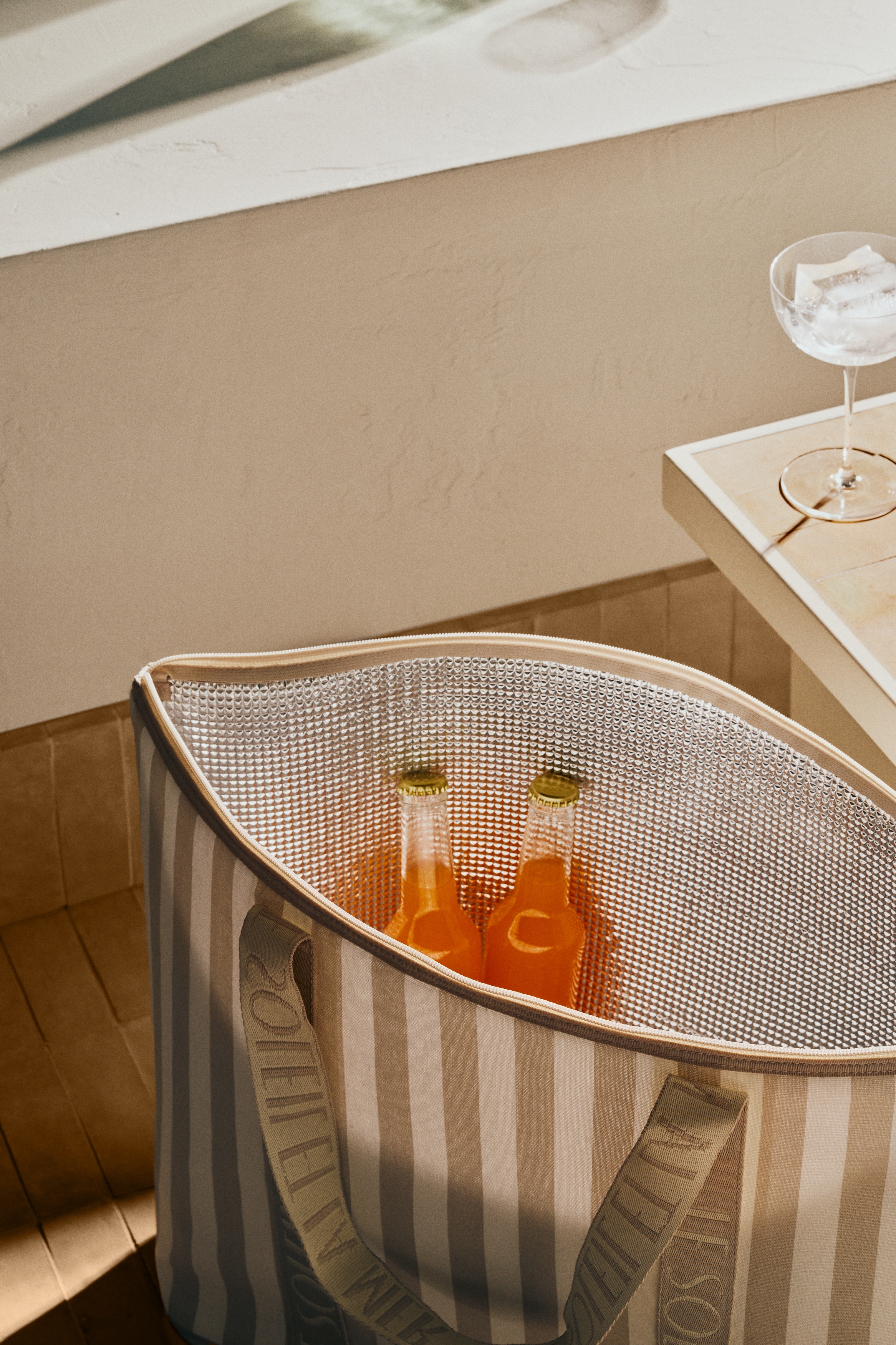 Water-Repellent Cooler Bag - Light beige/striped