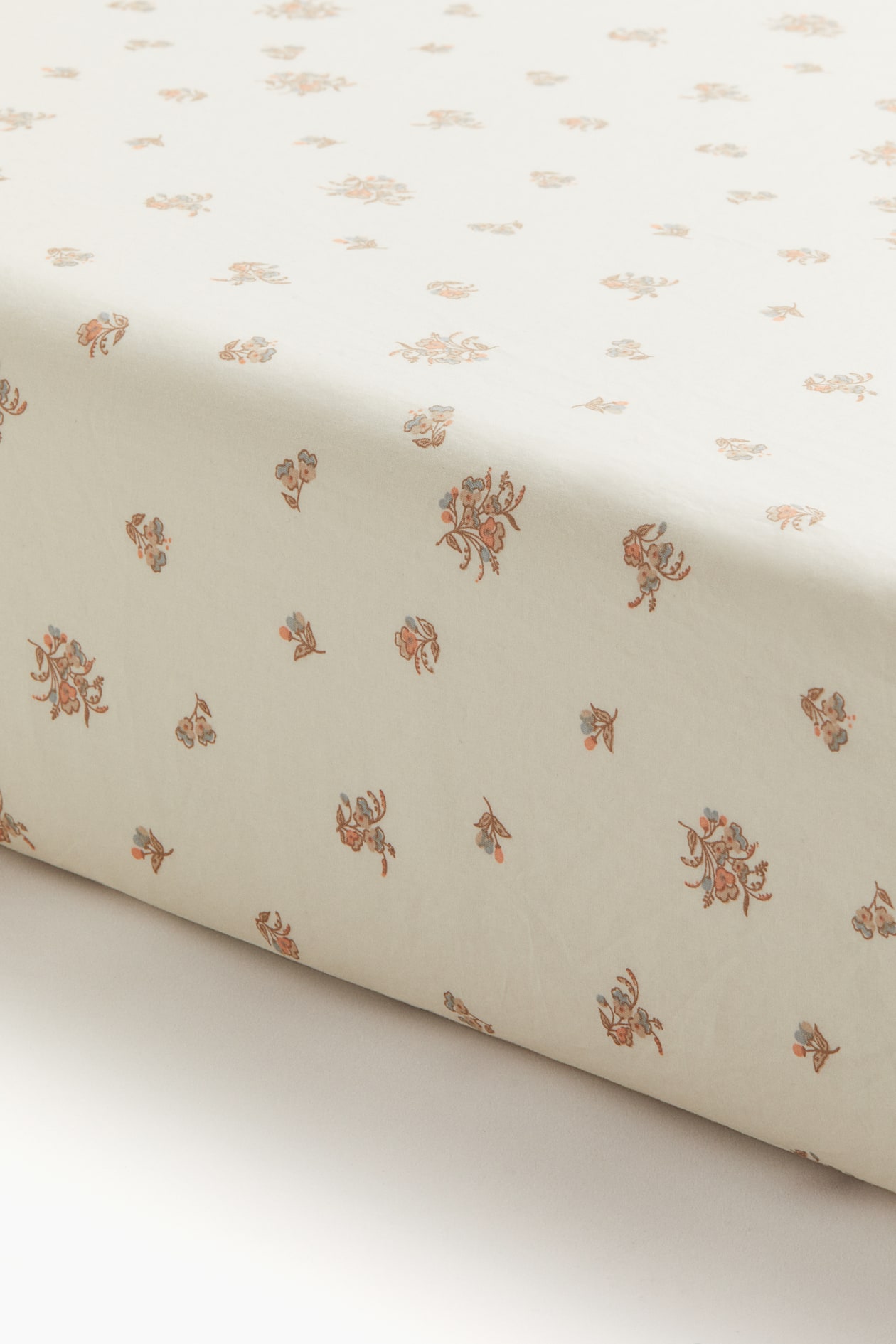 Drap-housse pour bébé - Beige clair/fleuri - Home All | H&M FR