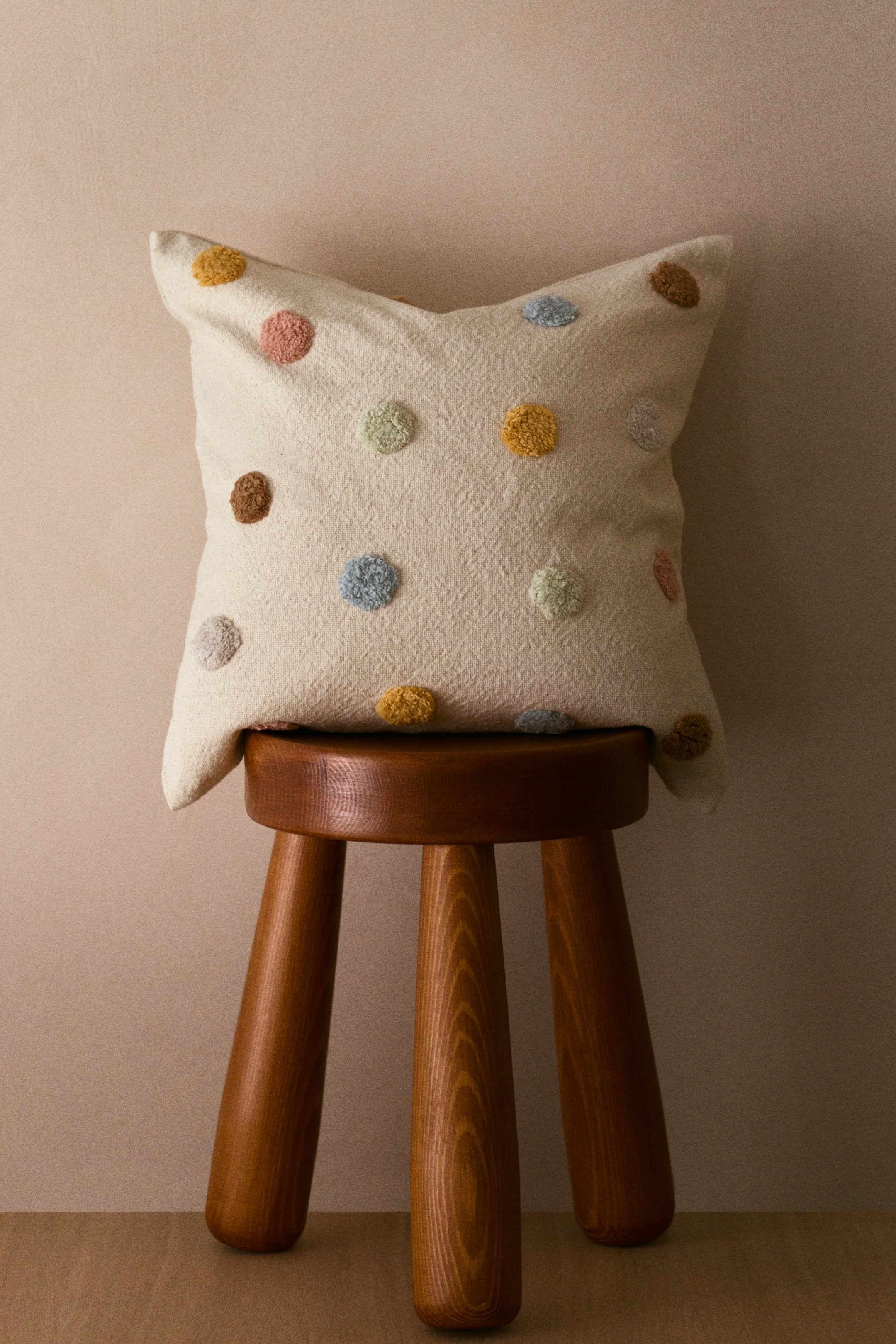 Agrandir l'image: Housse de coussin en coton - Beige clair/pois - HOME | H&M CH 2
