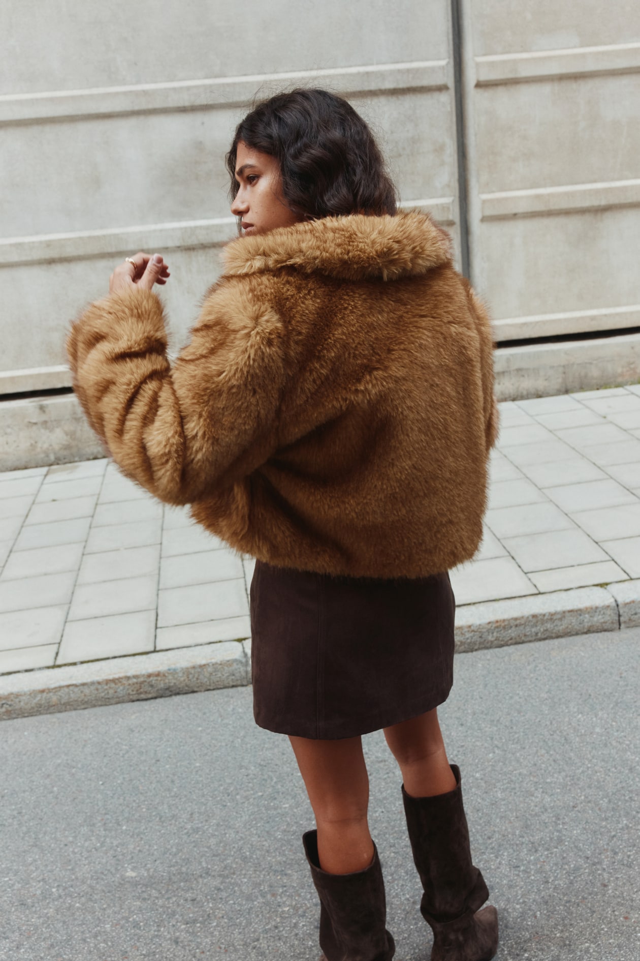Cropped Fluffy Jacket - image 5