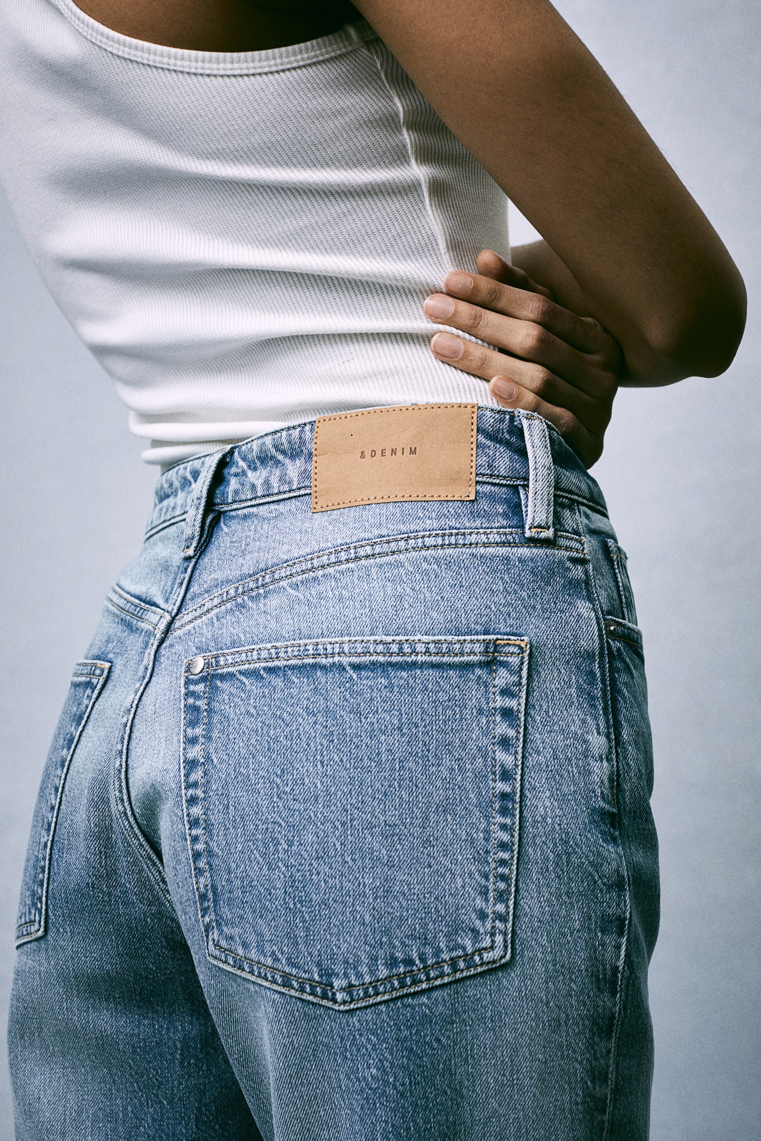 Mom Ultra High Ankle Jeans - Light denim blue/Light denim blue/Denim blue/Denim blue/Cream/Denim blue - 4