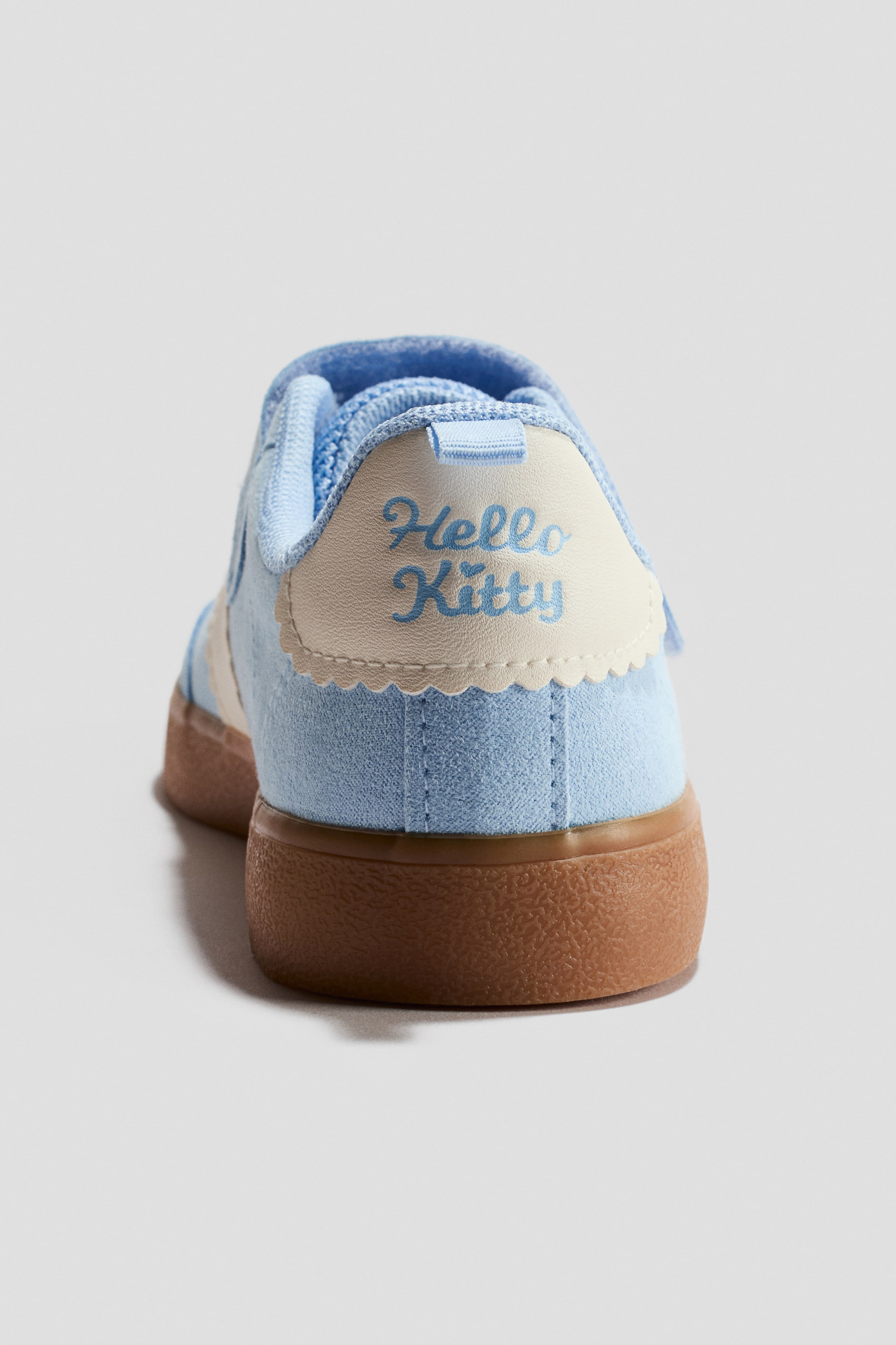 Motif-Detail Sneakers
