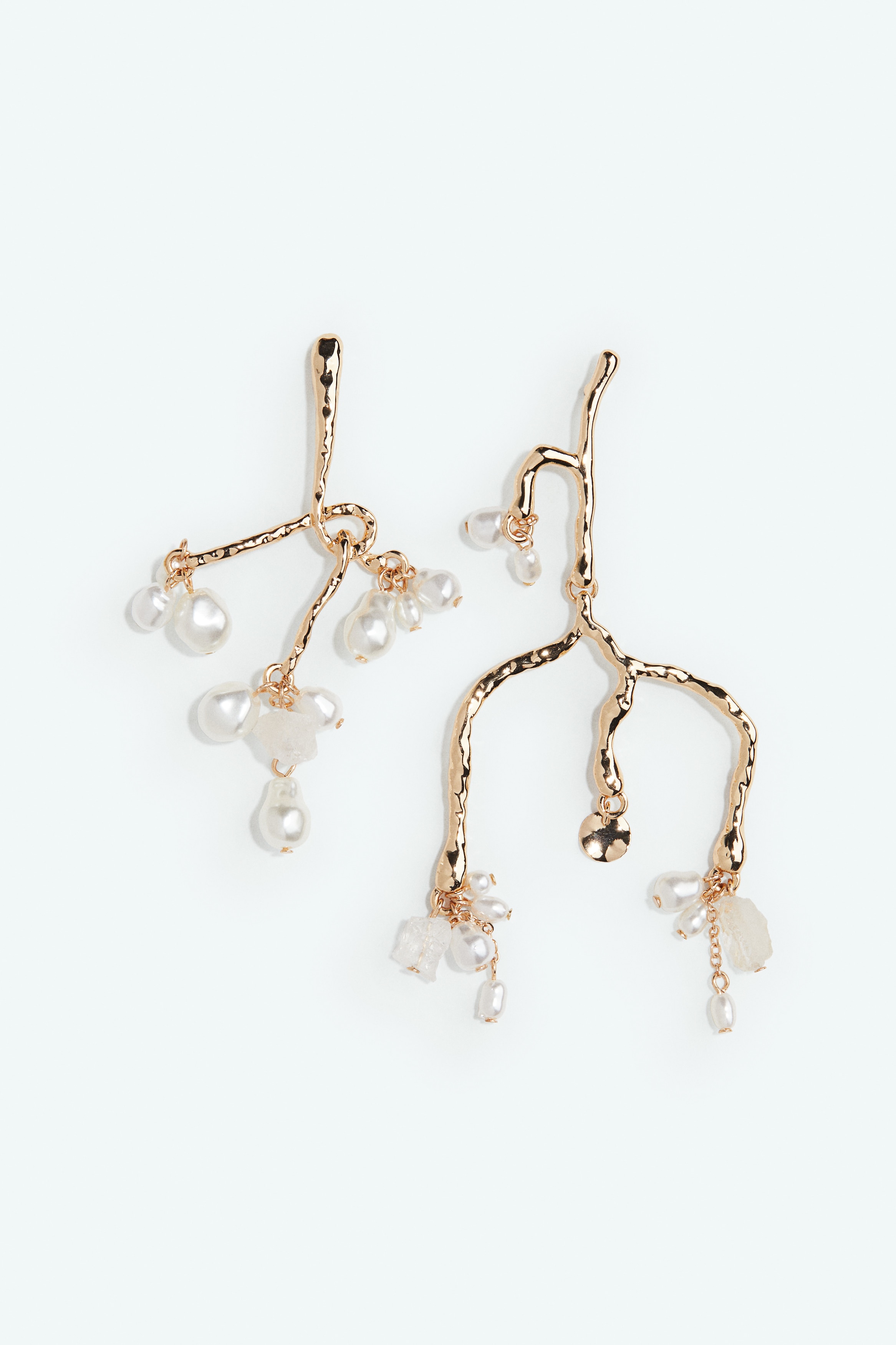 Dal Şeklinde Birbirinden Farklı Küpeler - Altın rengi/Beyaz