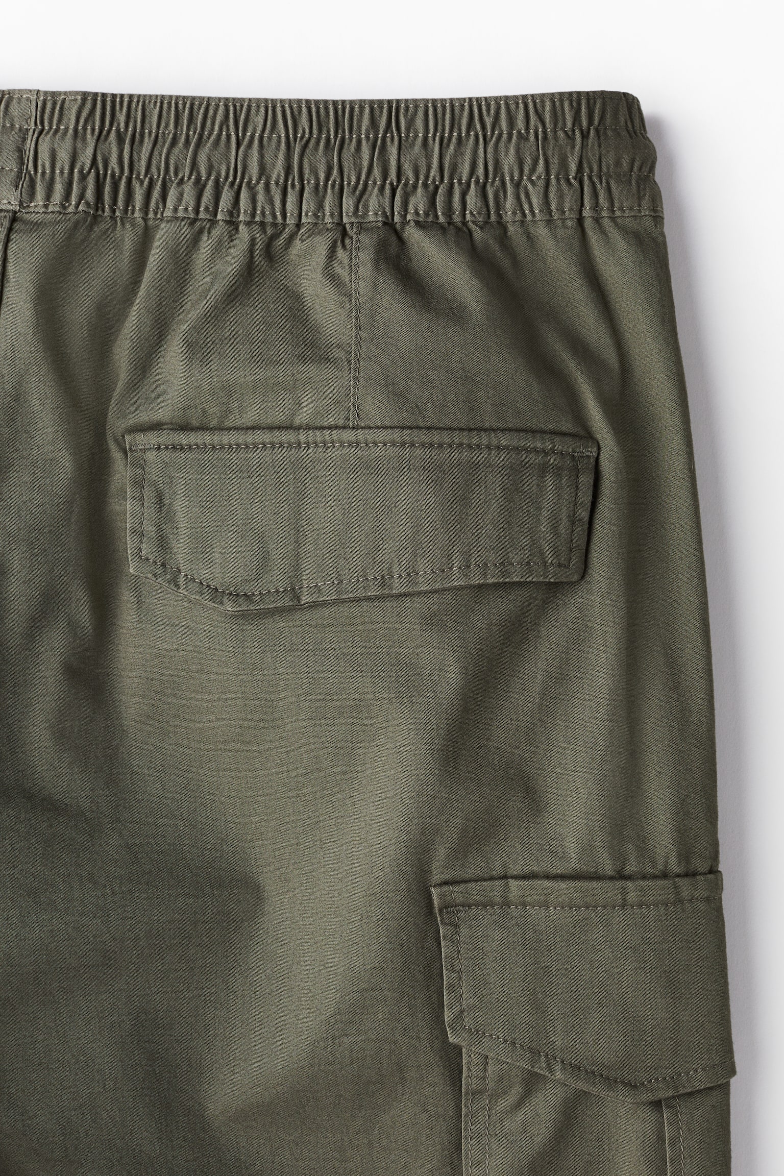 Regular Fit Twill Cargo Shorts - Khaki green/Black/Light beige/Dark grey - 4